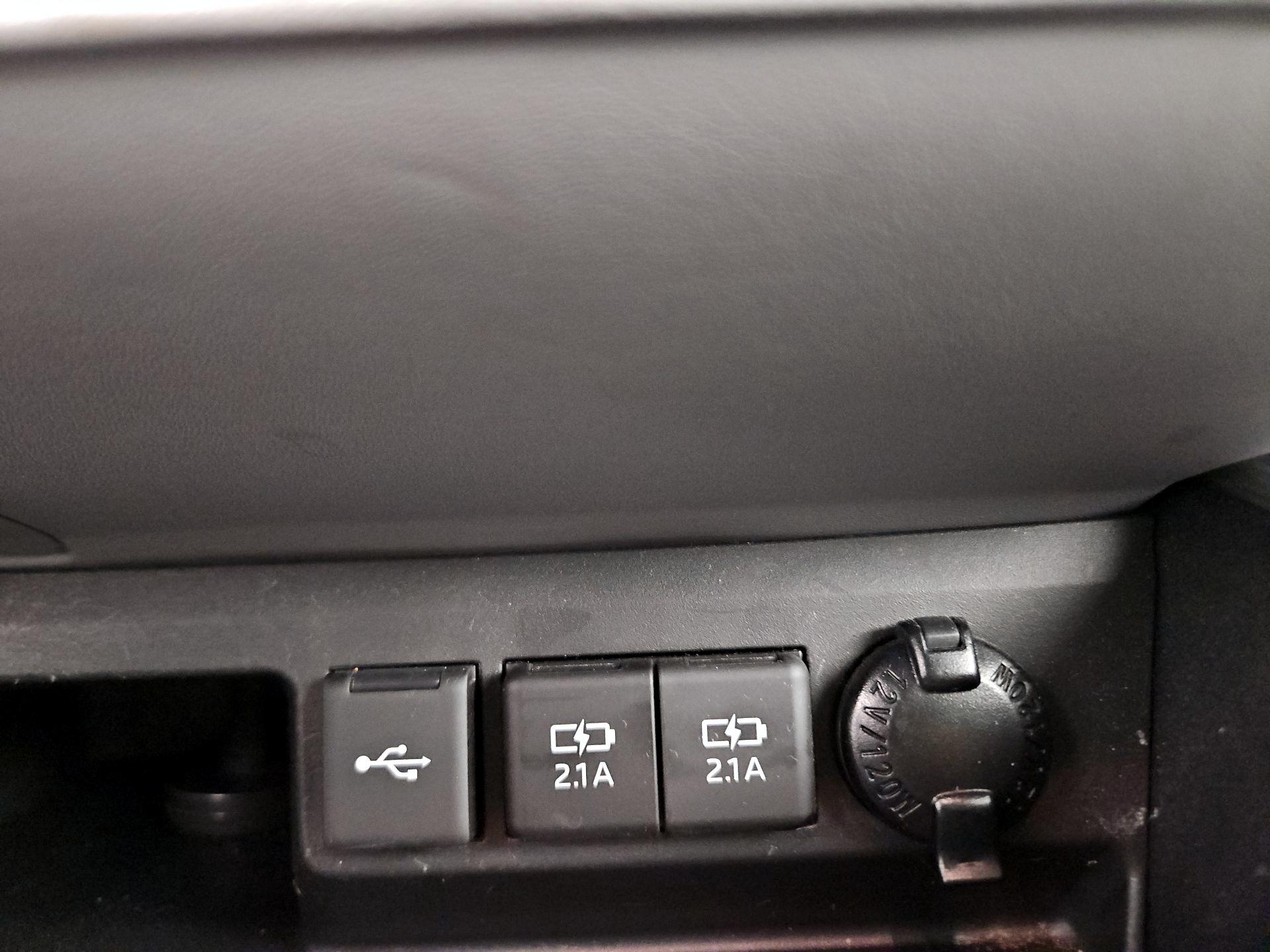 Thumbnail: 2020 Toyota Highlander - 16