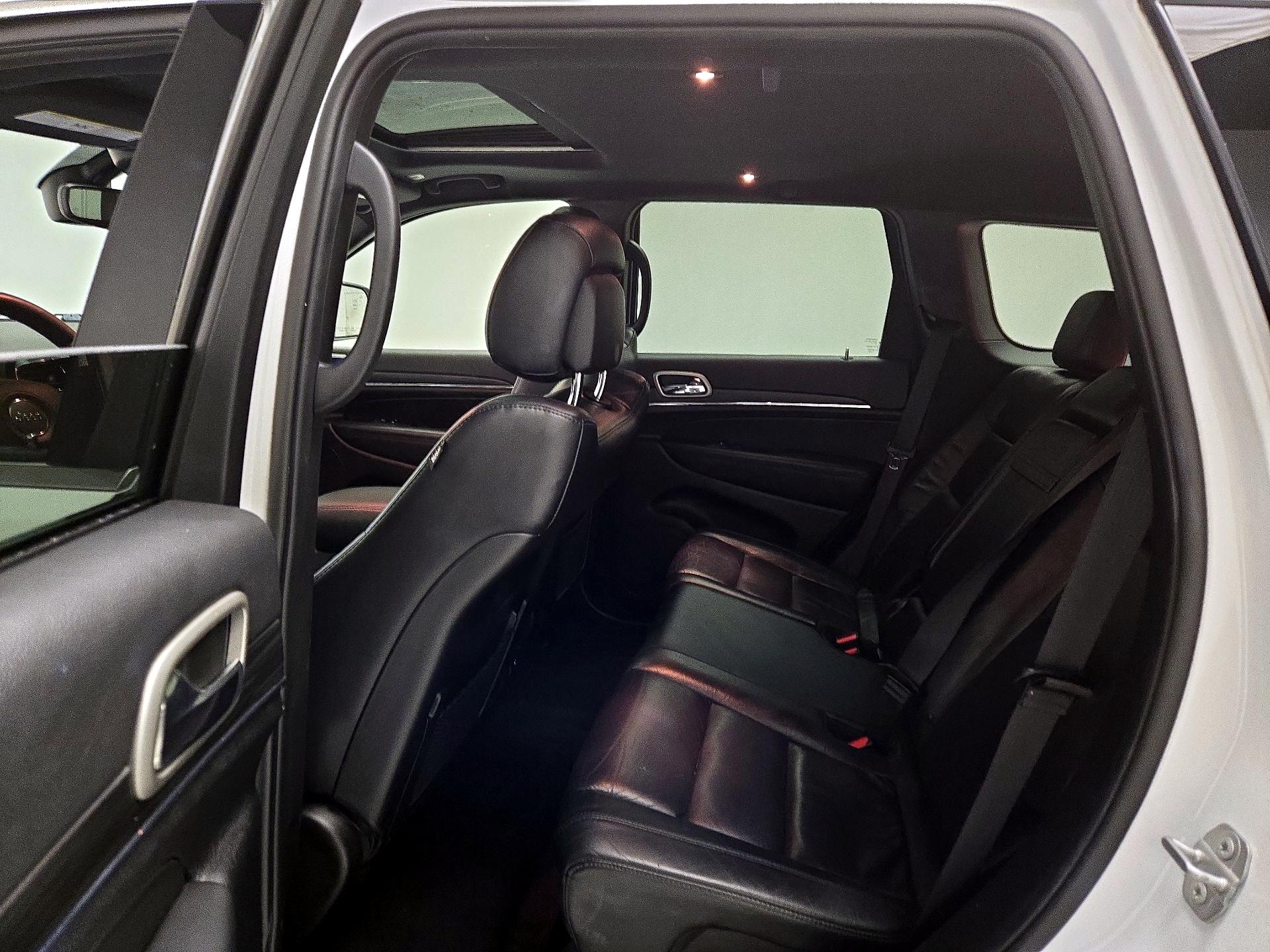 Thumbnail: 2022 Jeep Grand Cherokee - 20