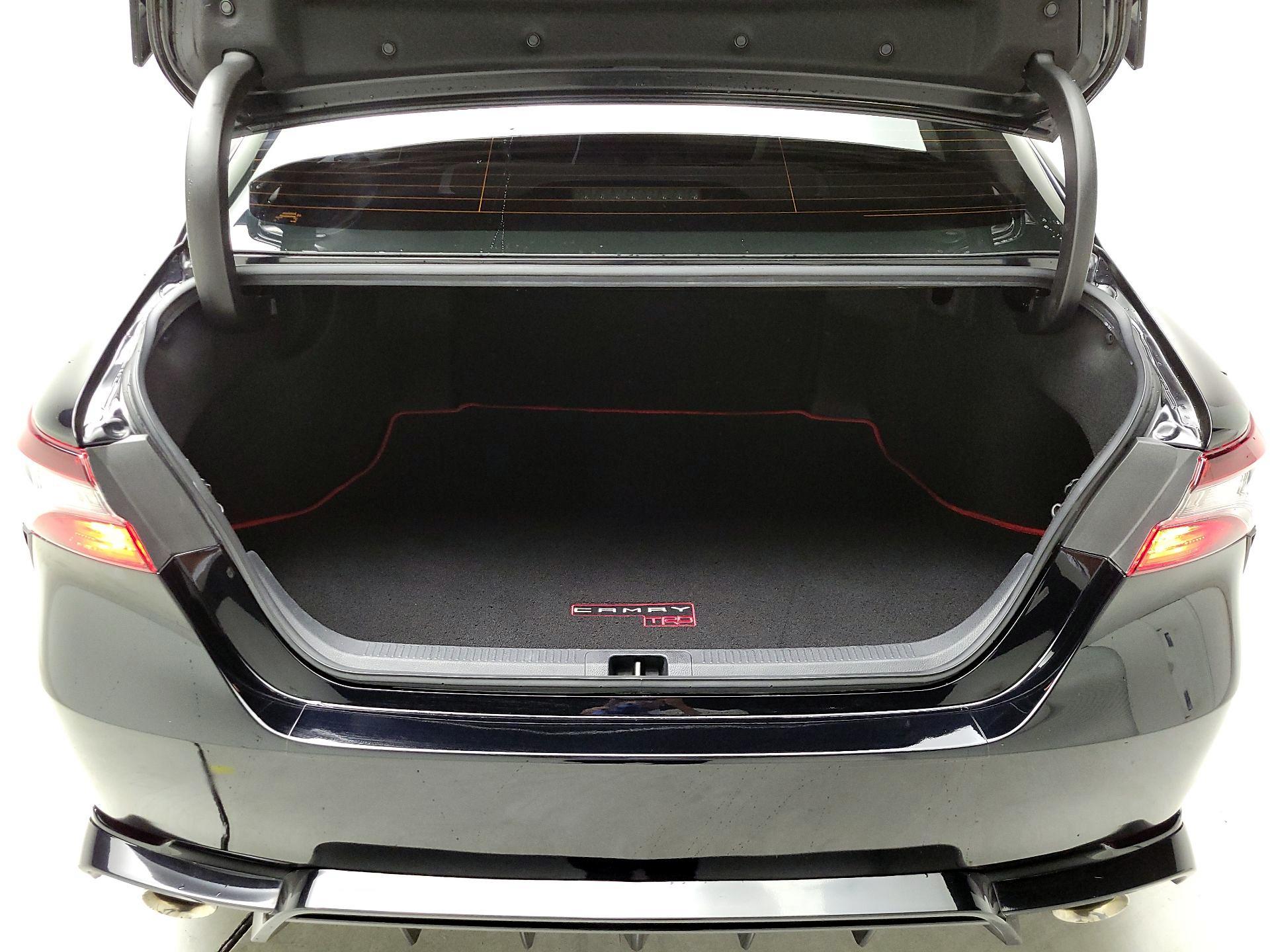 Thumbnail: 2022 Toyota Camry - 18