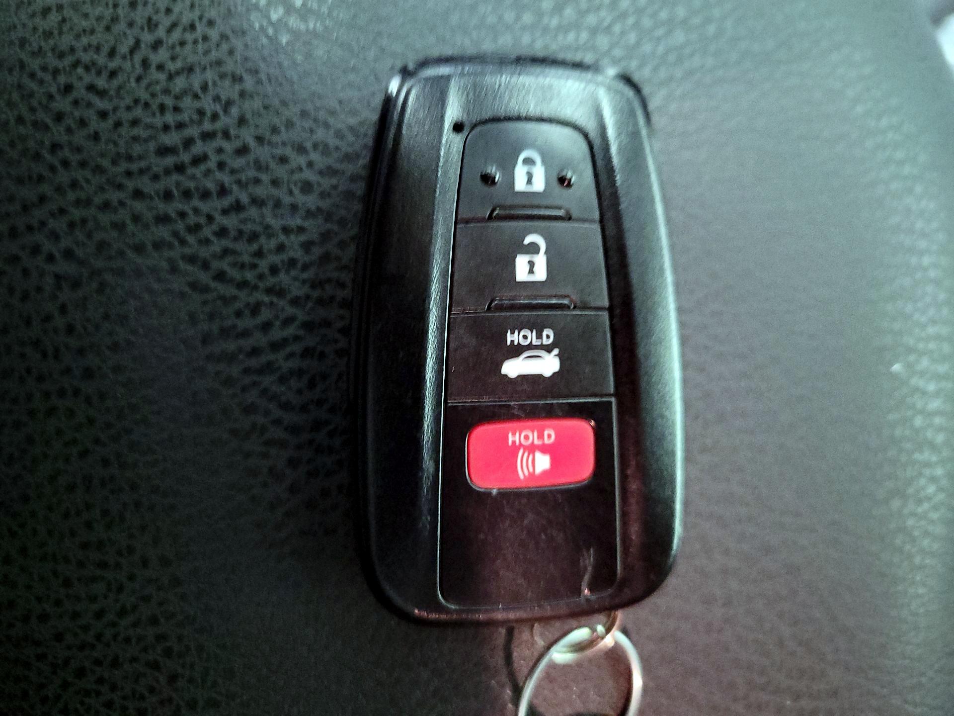 Thumbnail: 2022 Toyota Camry - 20