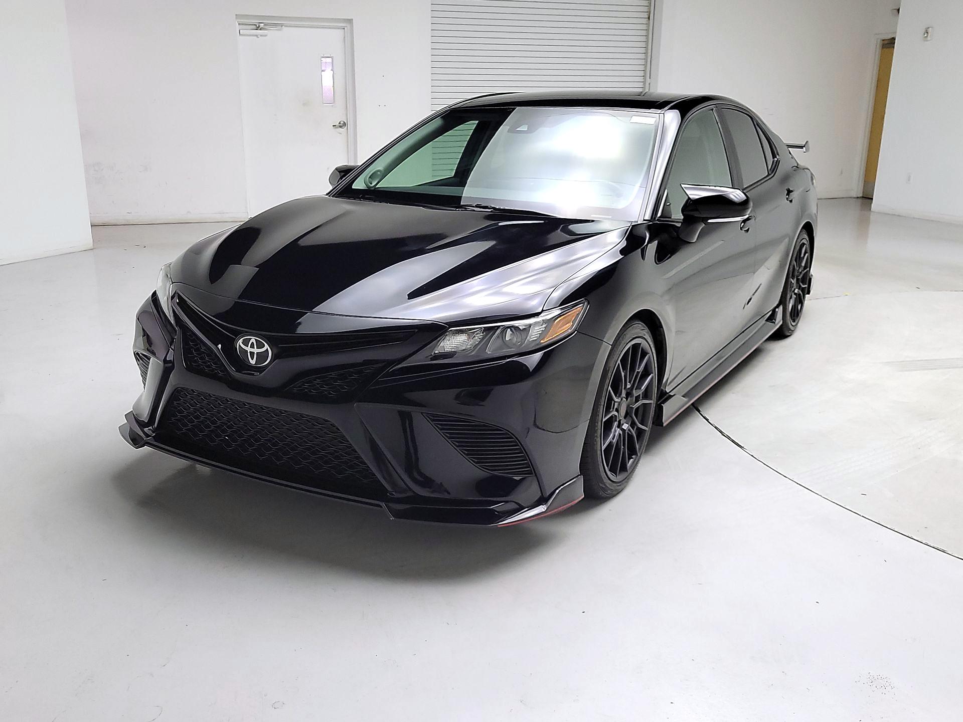 Thumbnail: 2022 Toyota Camry - 3