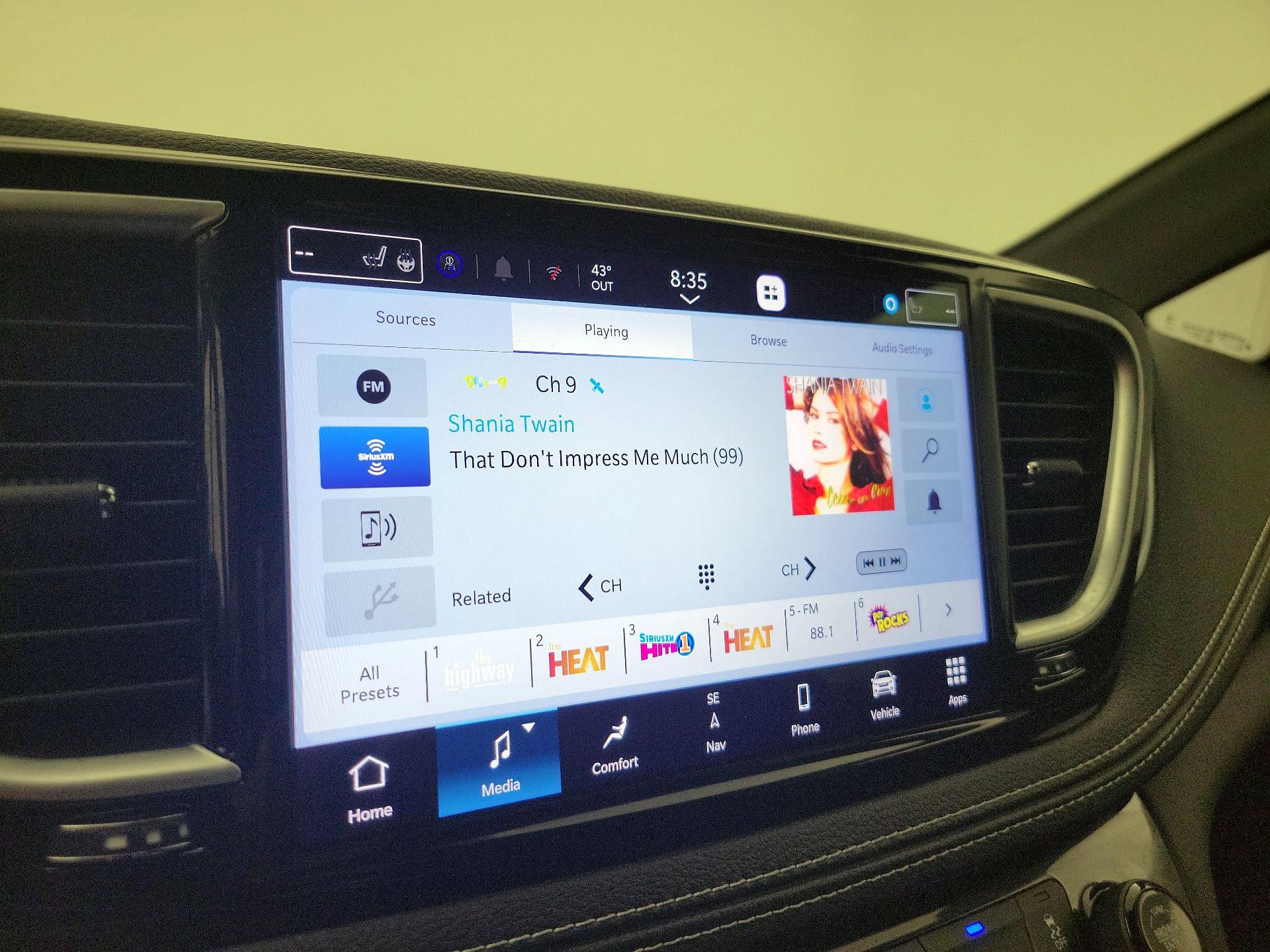 Thumbnail: 2025 Chrysler Pacifica - 16