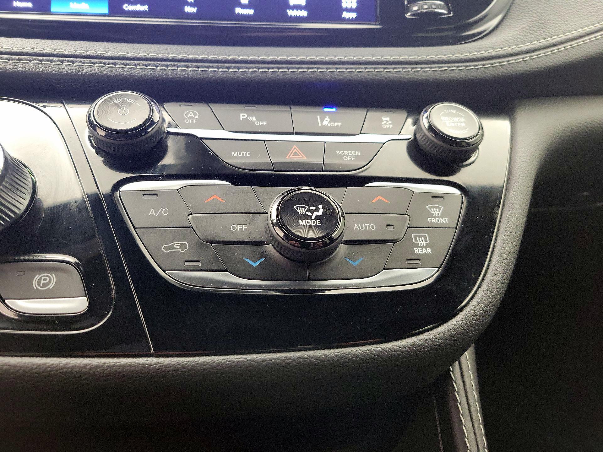 Thumbnail: 2025 Chrysler Pacifica - 17