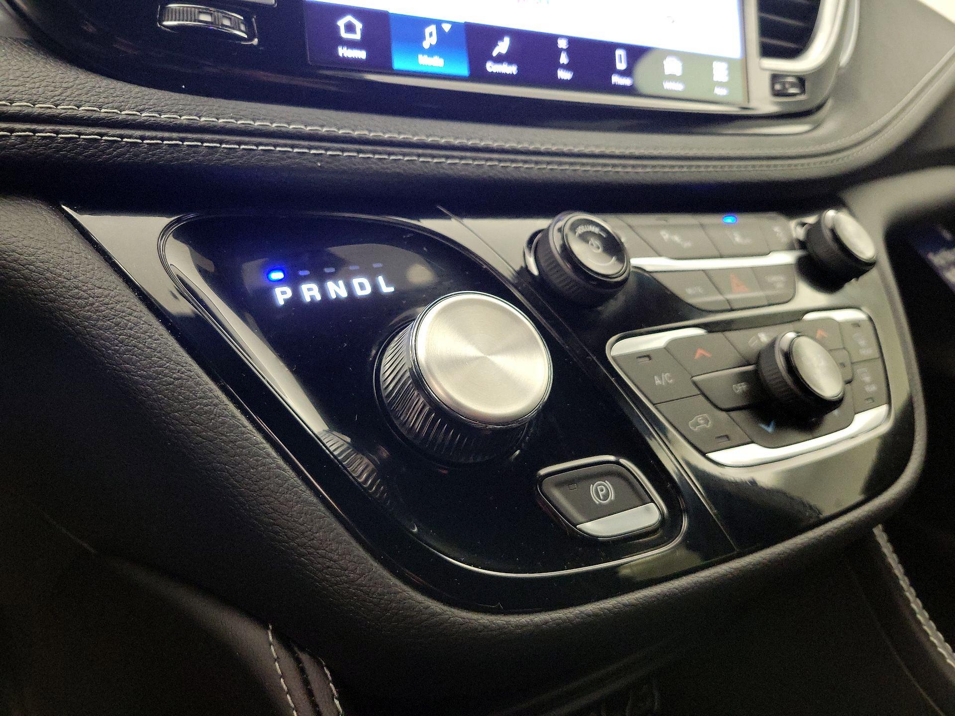 Thumbnail: 2025 Chrysler Pacifica - 18