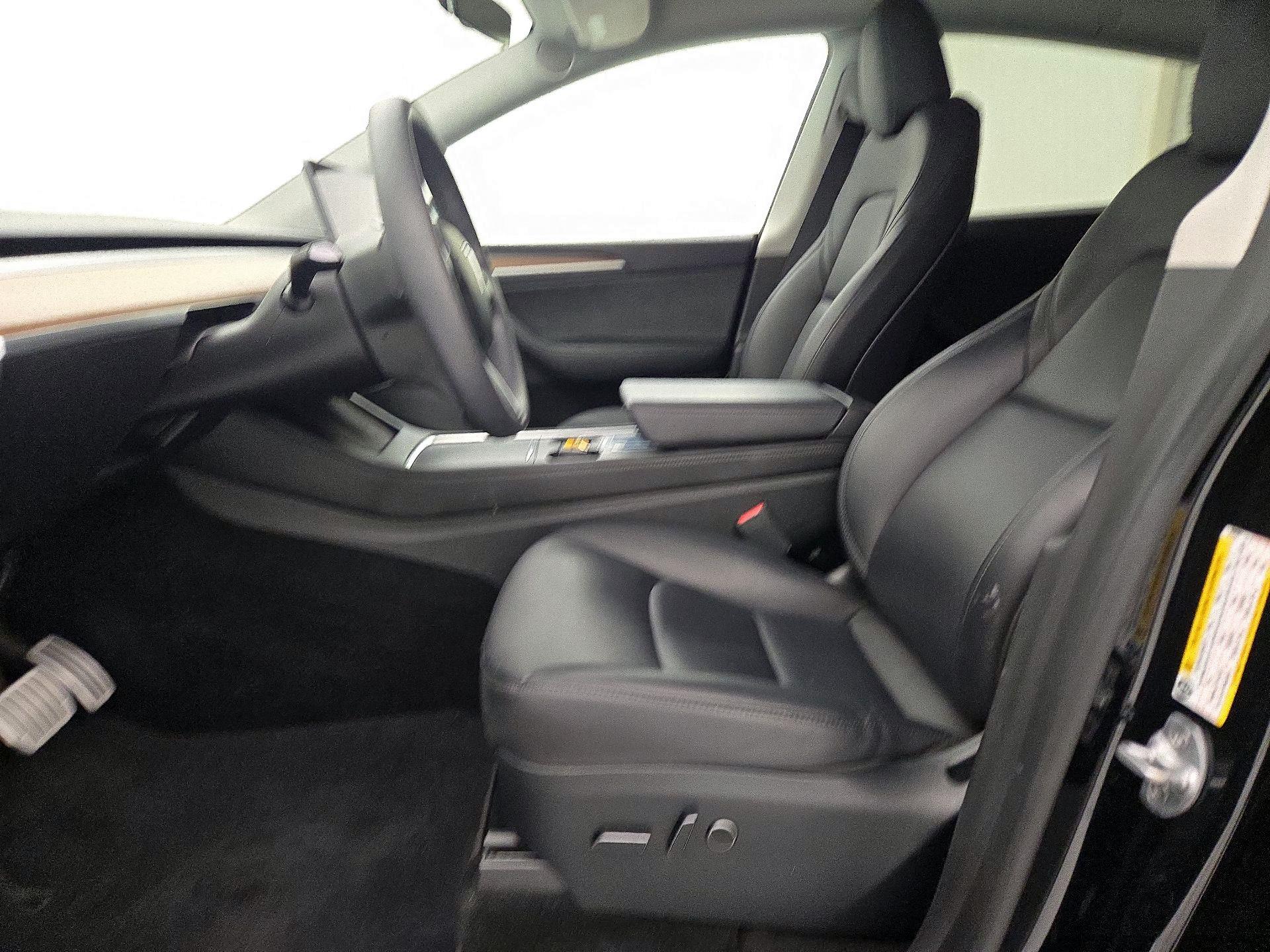 Thumbnail: 2023 Tesla Model Y - 11