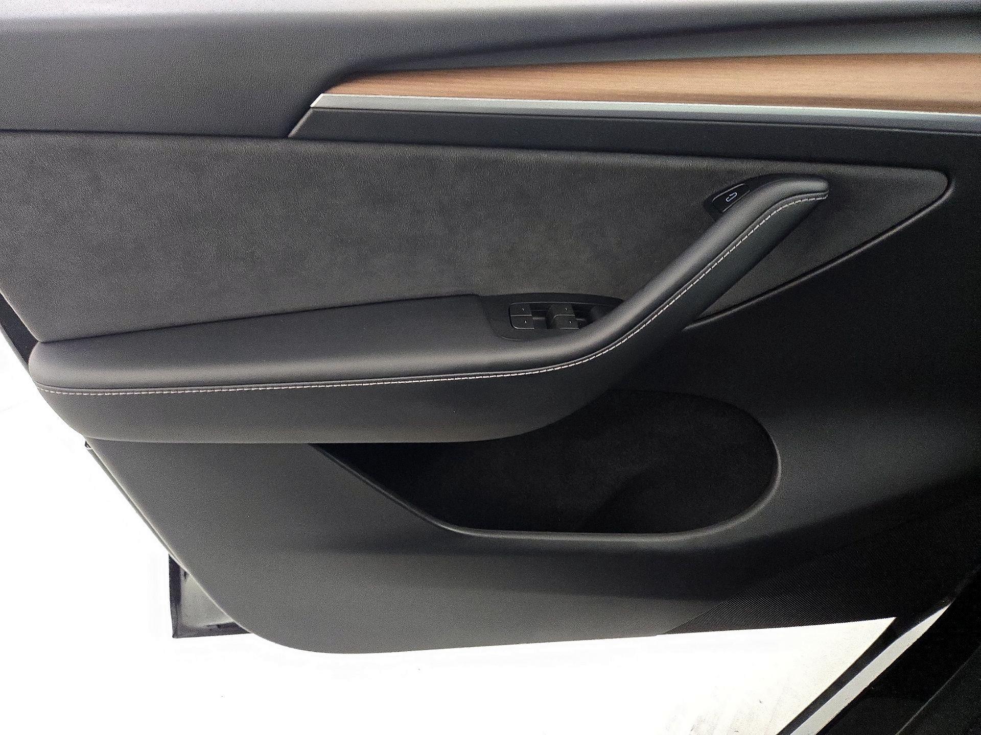 Thumbnail: 2023 Tesla Model Y - 12