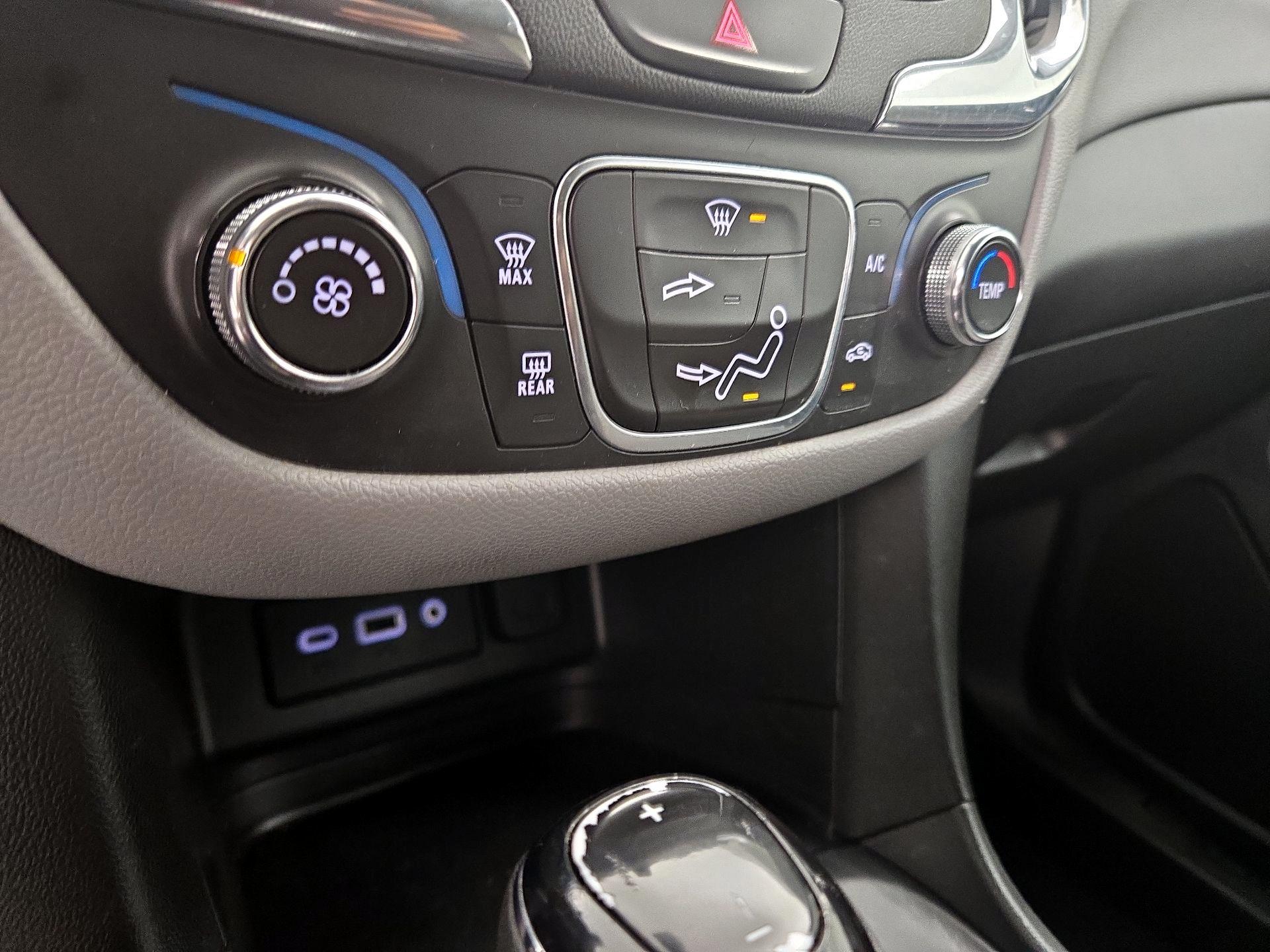 Thumbnail: 2020 Chevrolet Equinox - 16