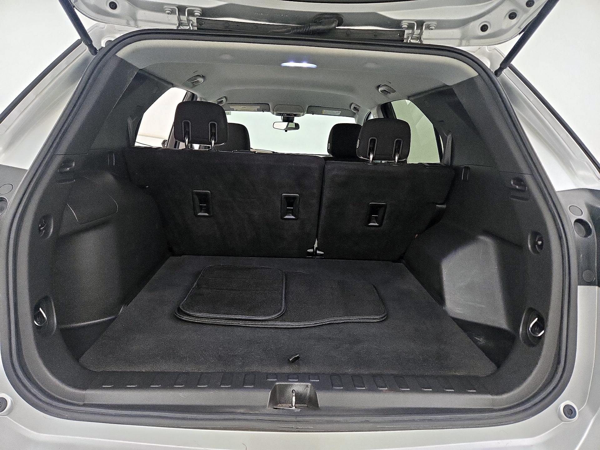 Thumbnail: 2020 Chevrolet Equinox - 20