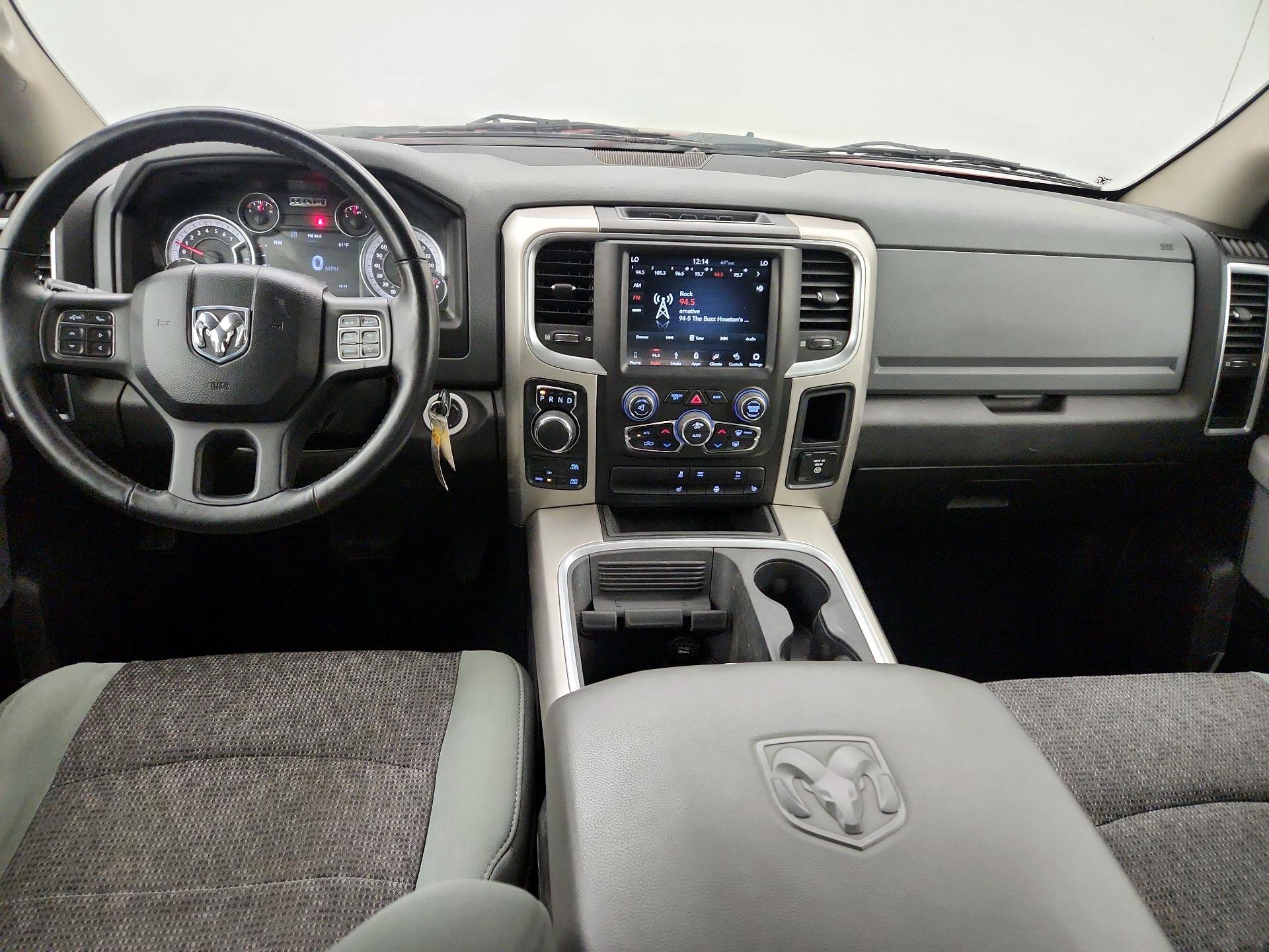 Thumbnail: 2019 RAM 1500 Classic - 9