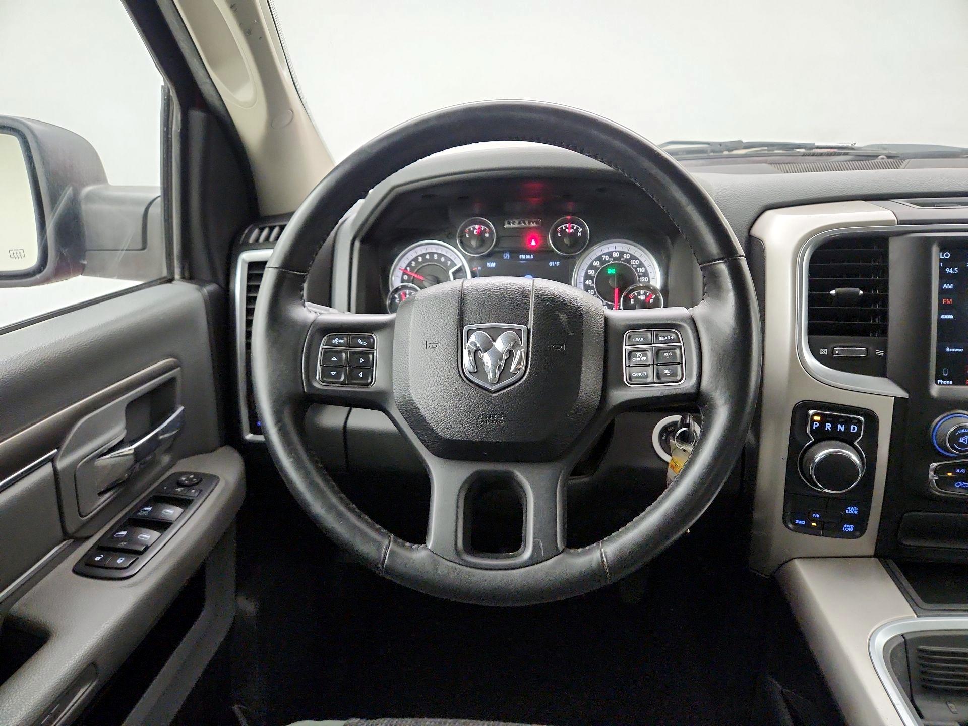 Thumbnail: 2019 RAM 1500 Classic - 10