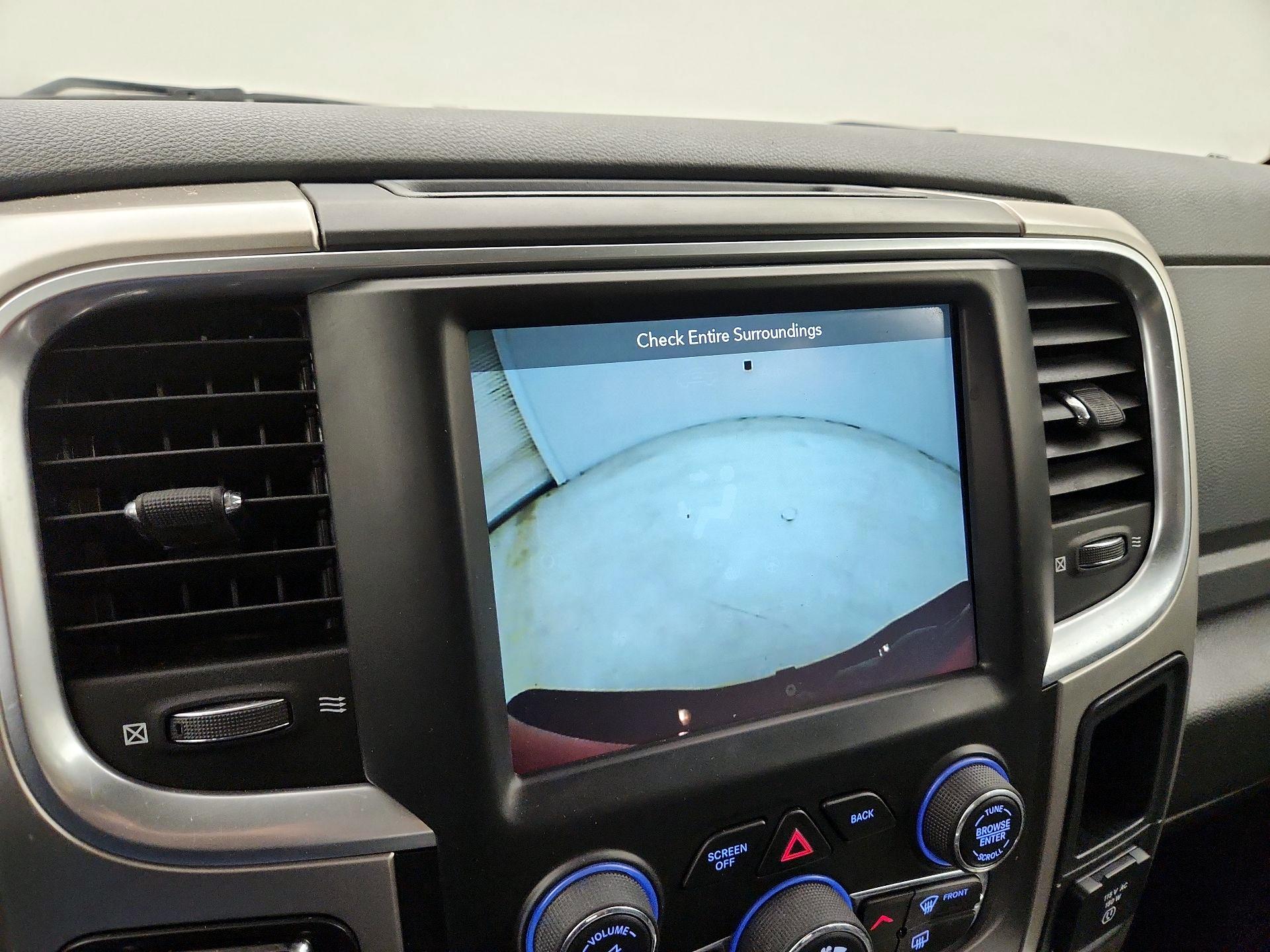 Thumbnail: 2019 RAM 1500 Classic - 14