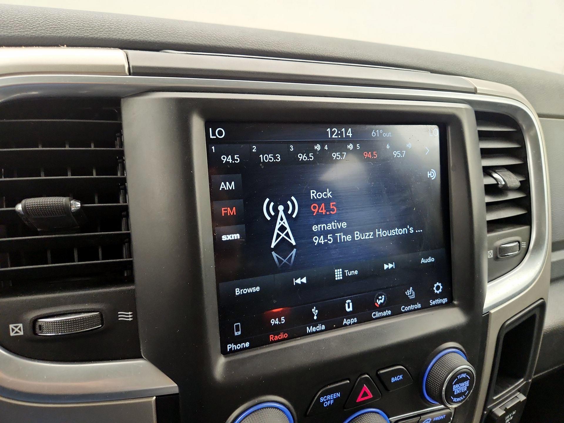 Thumbnail: 2019 RAM 1500 Classic - 15