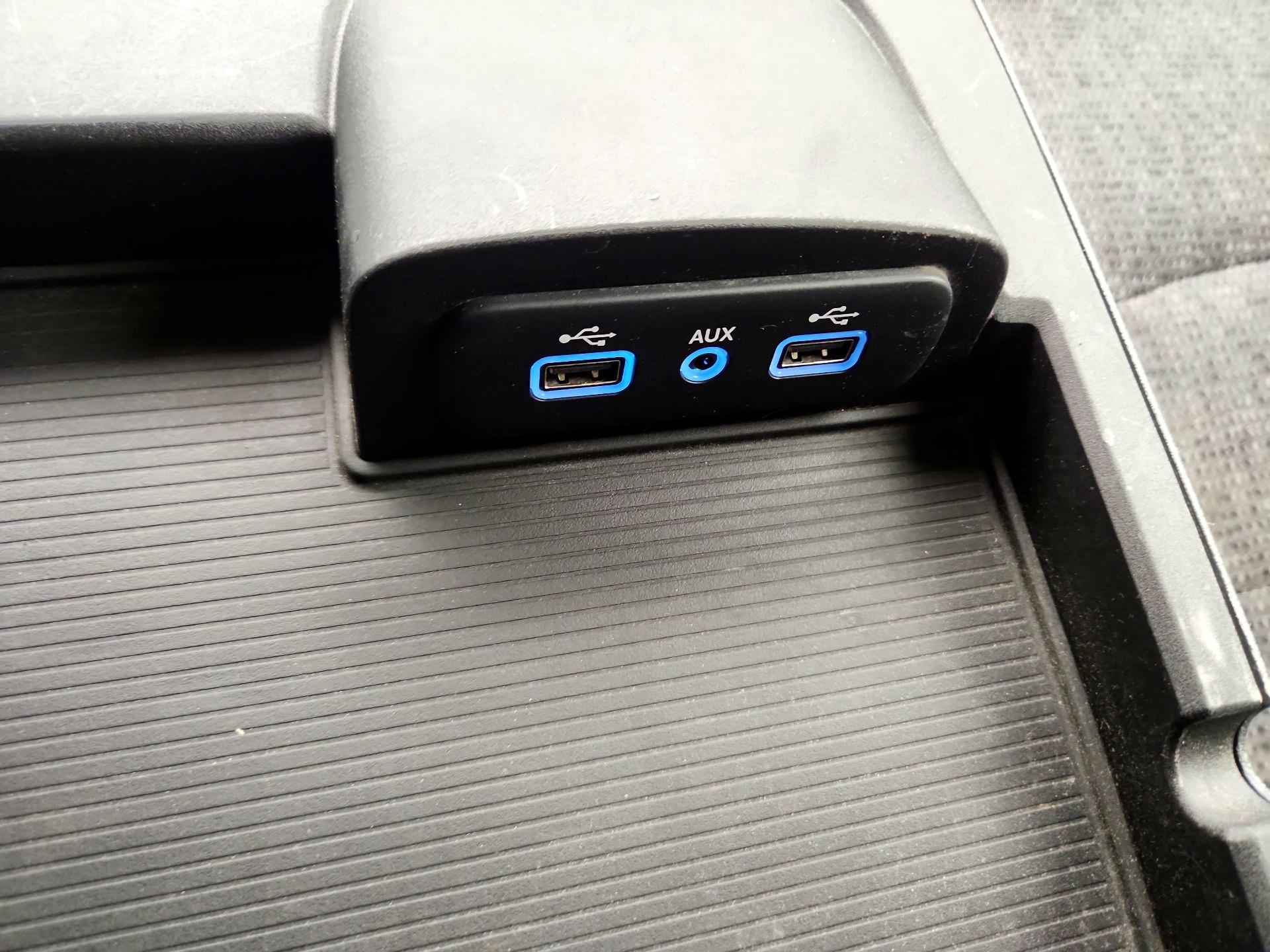 Thumbnail: 2019 RAM 1500 Classic - 18