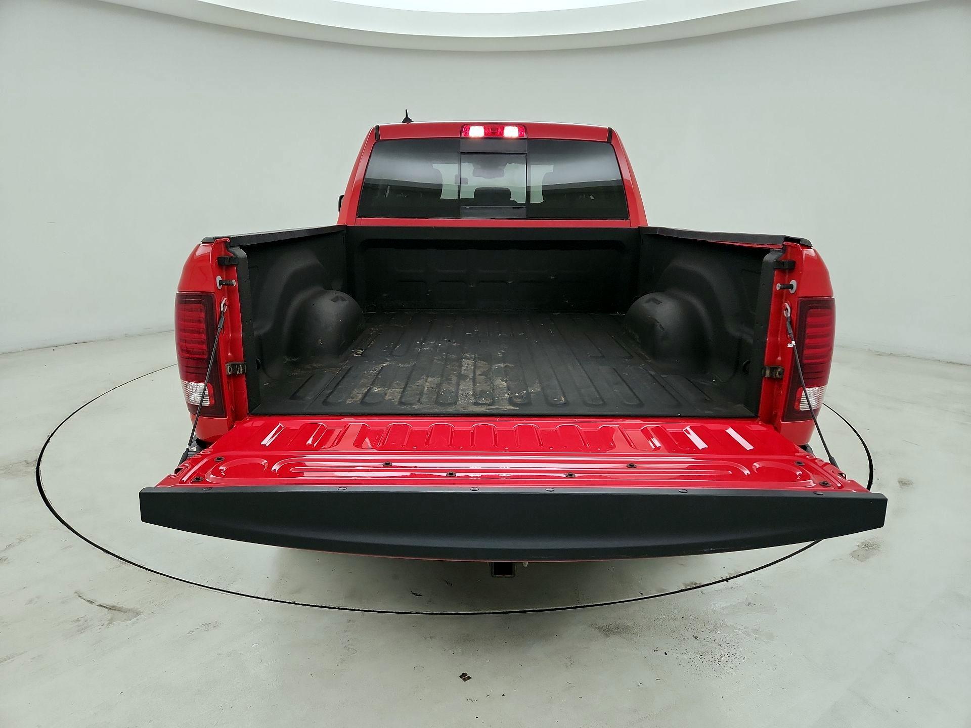 Thumbnail: 2019 RAM 1500 Classic - 20