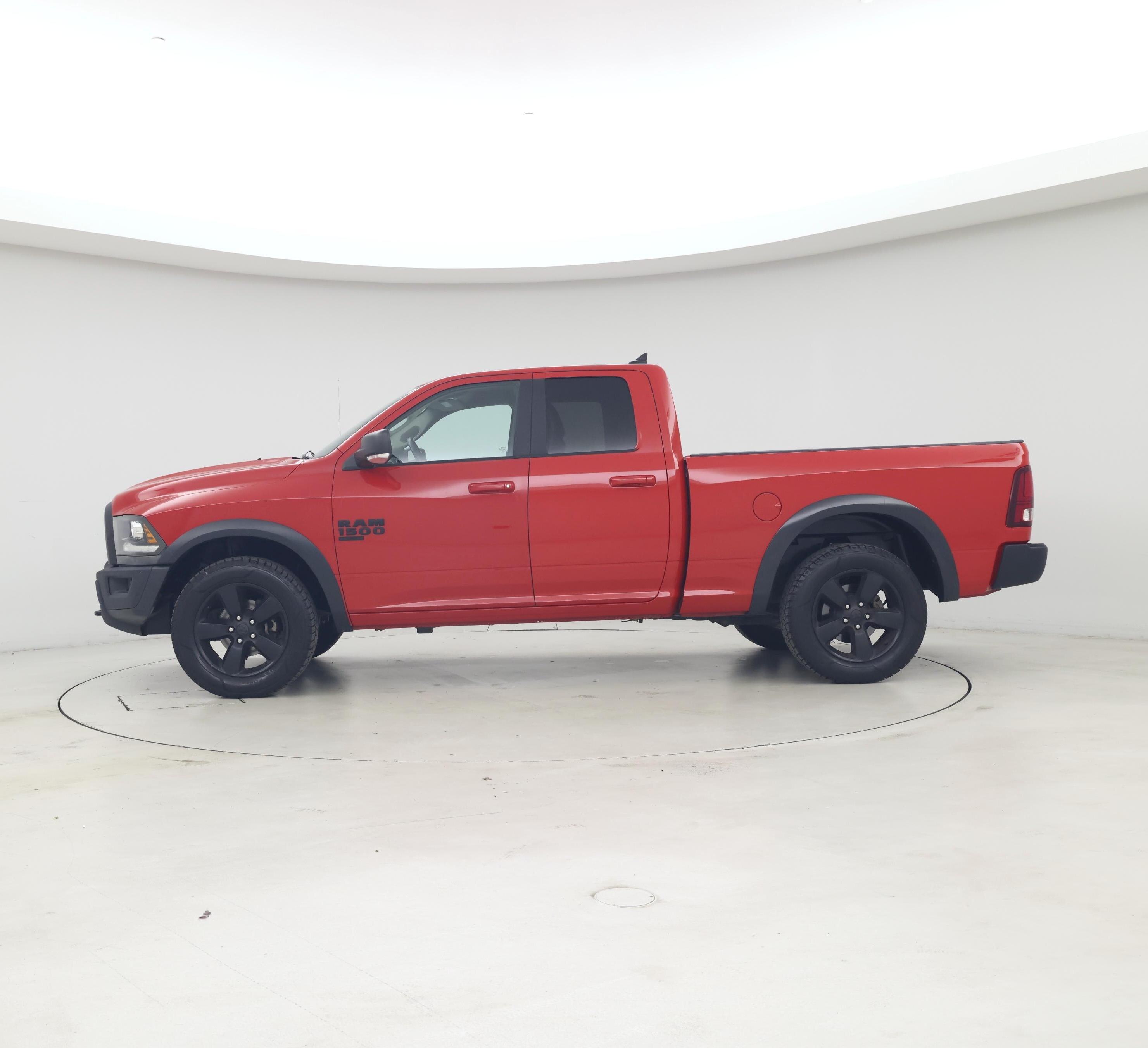 Thumbnail: 2019 RAM 1500 Classic - 3