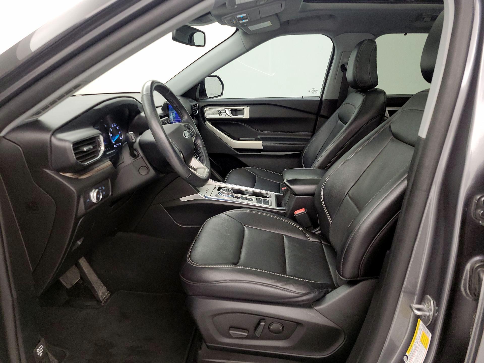 Thumbnail: 2021 Ford Explorer - 9