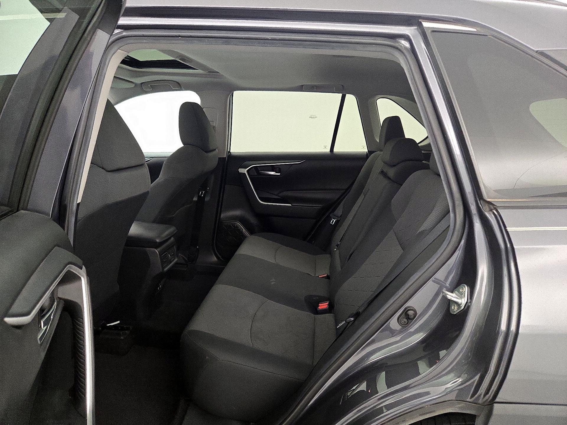 Thumbnail: 2020 Toyota RAV4 - 20