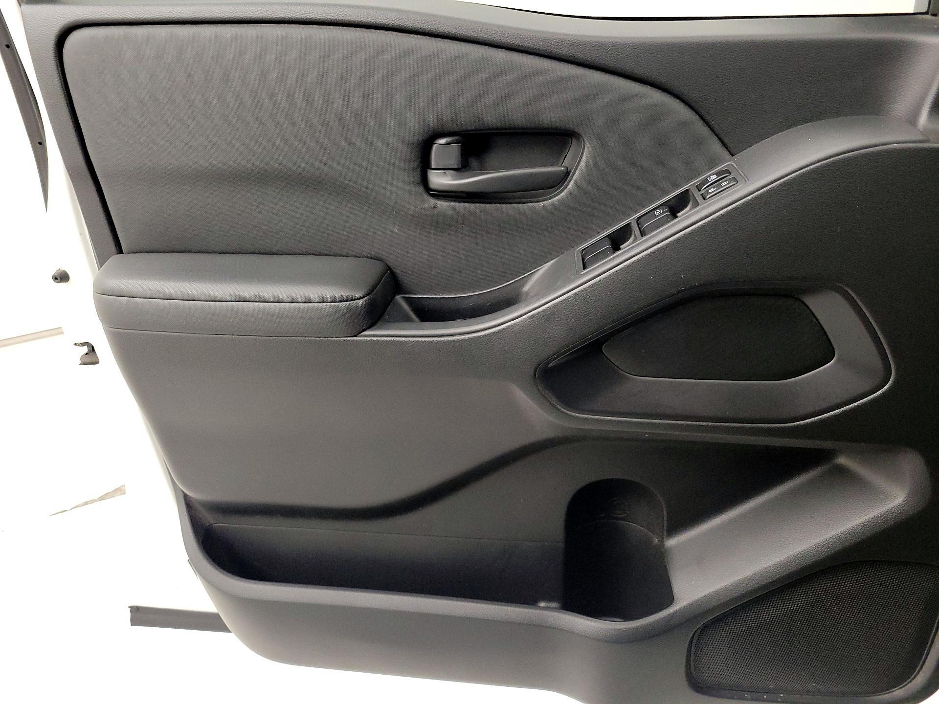 Thumbnail: 2022 Nissan Frontier - 12