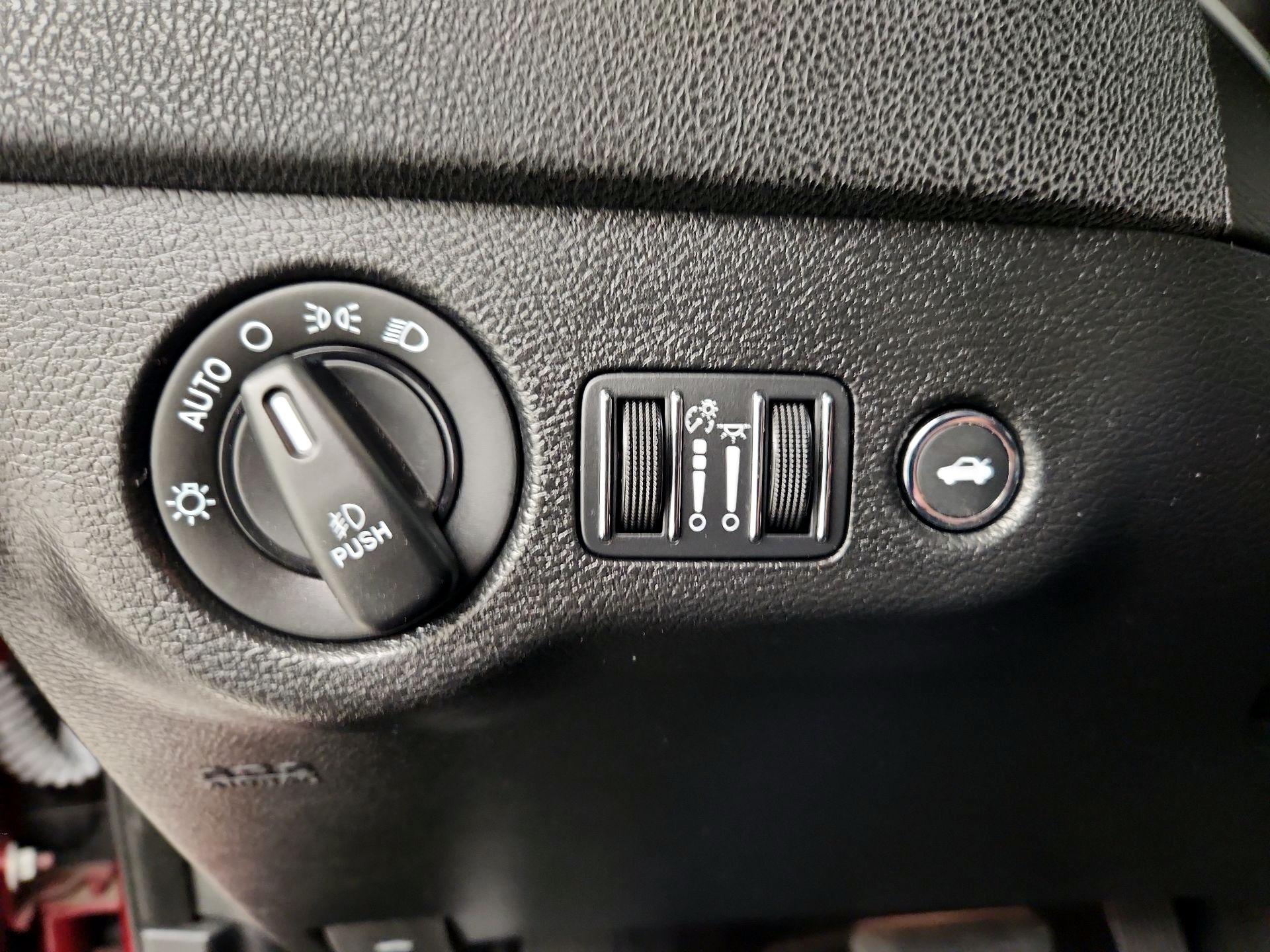 Thumbnail: 2021 Dodge Charger - 13