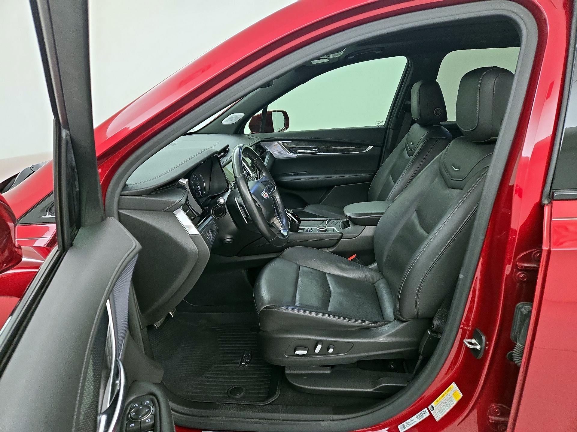 Thumbnail: 2020 Cadillac XT6 - 11