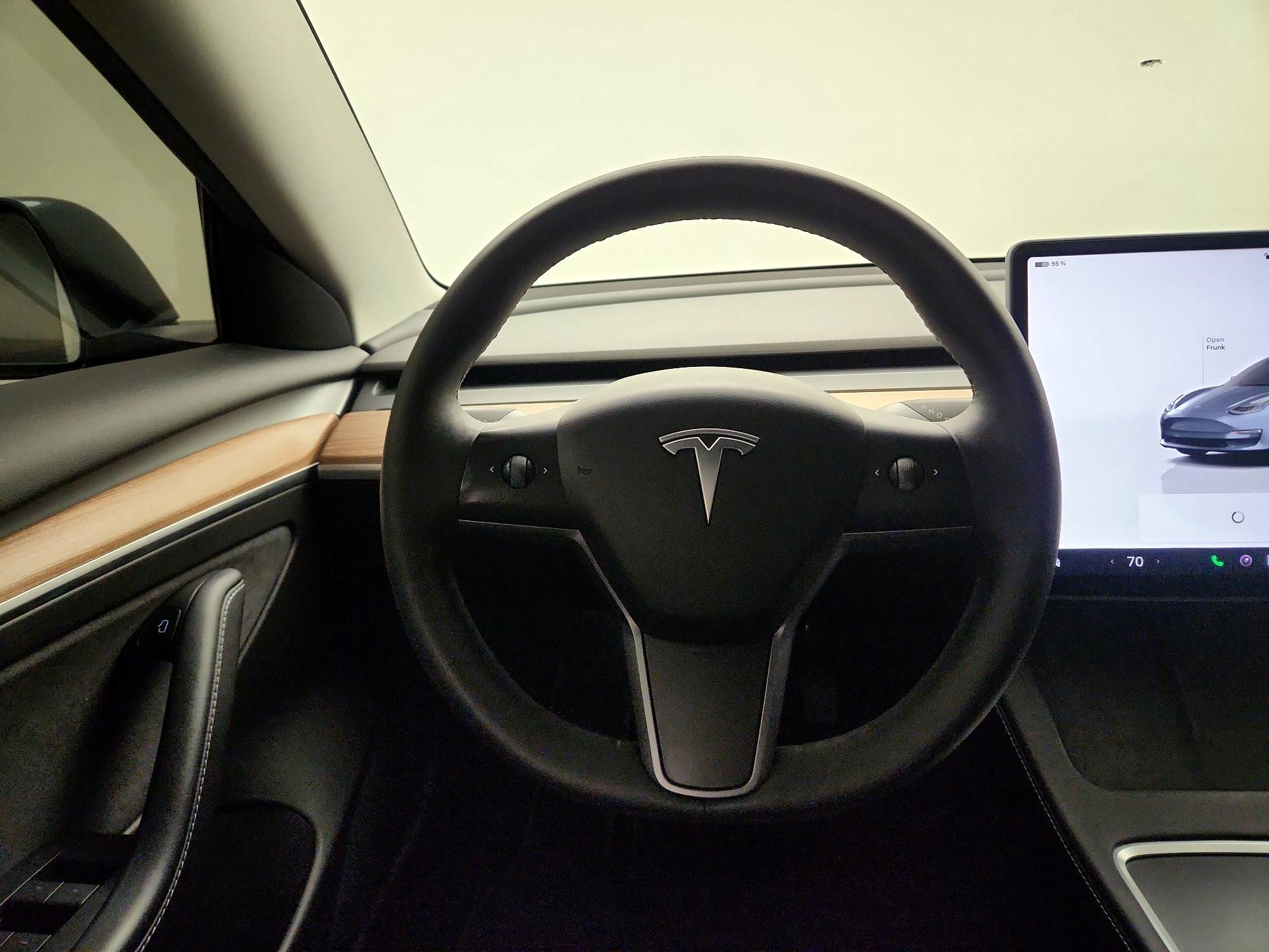 Thumbnail: 2022 Tesla Model 3 - 10