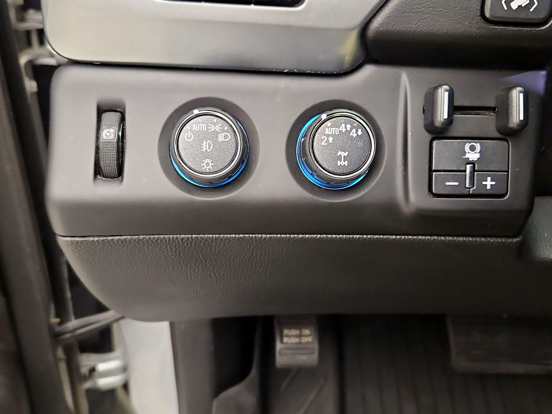 Thumbnail: 2020 Chevrolet Tahoe - 13