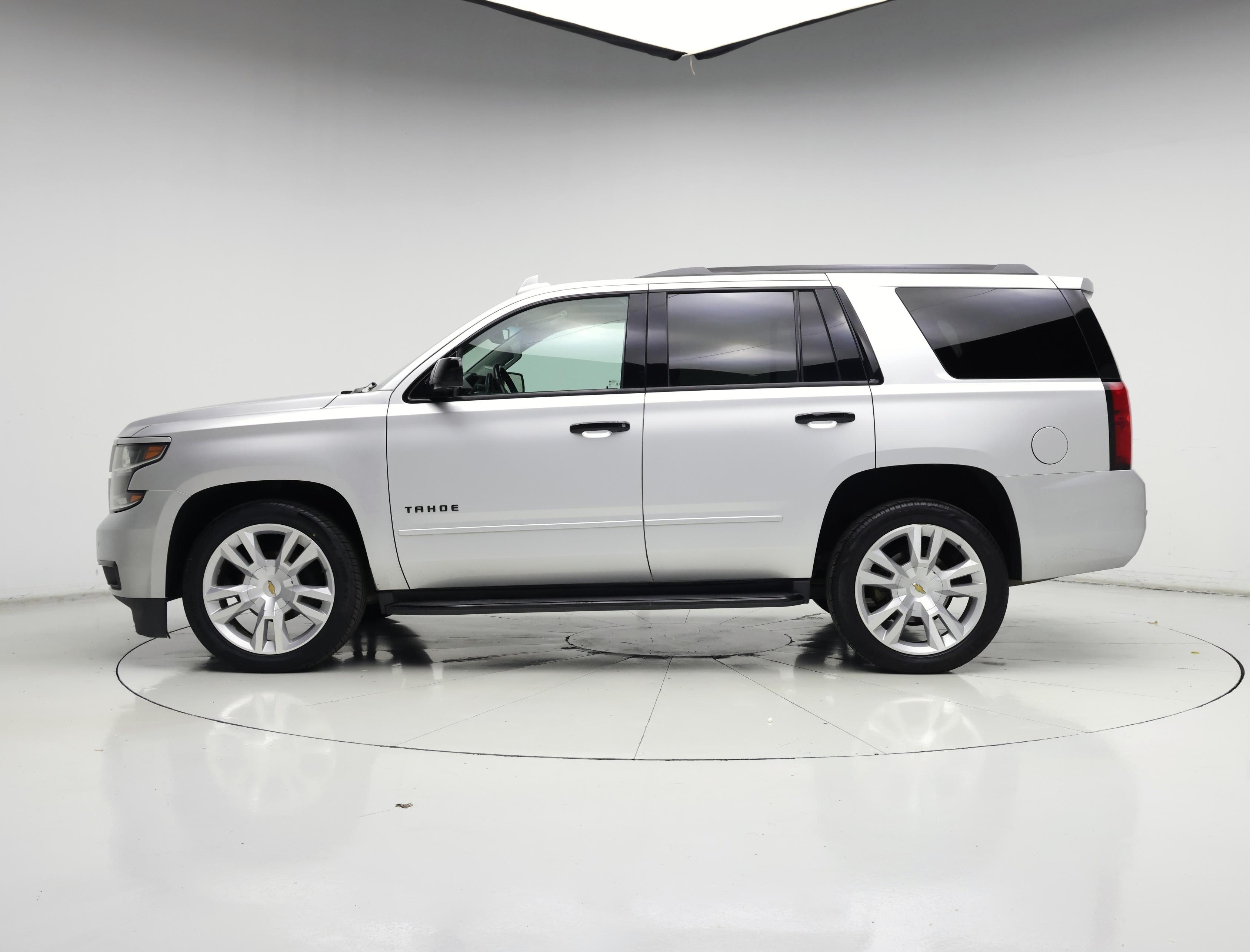 Thumbnail: 2020 Chevrolet Tahoe - 3