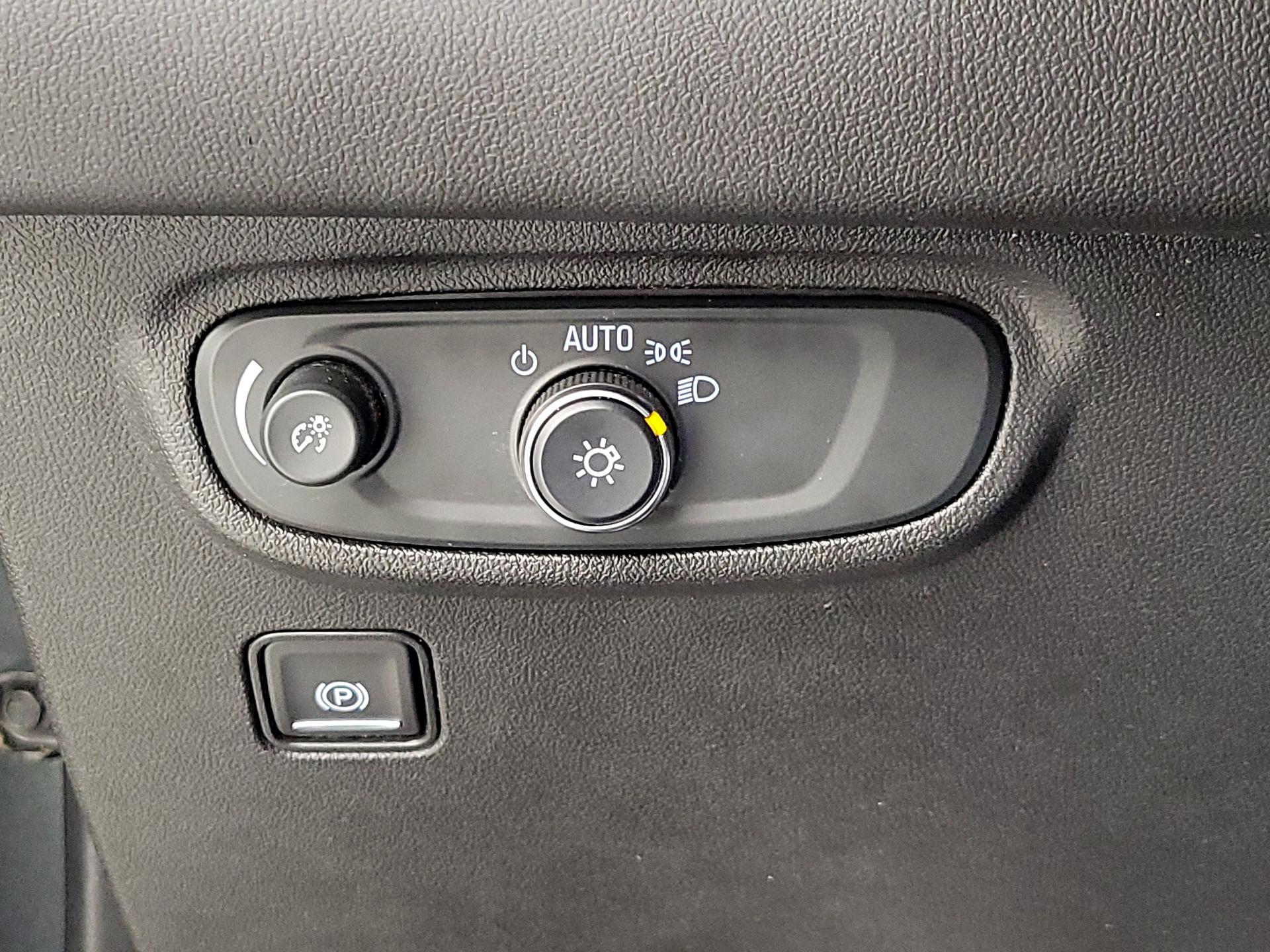 Thumbnail: 2020 GMC Terrain - 13