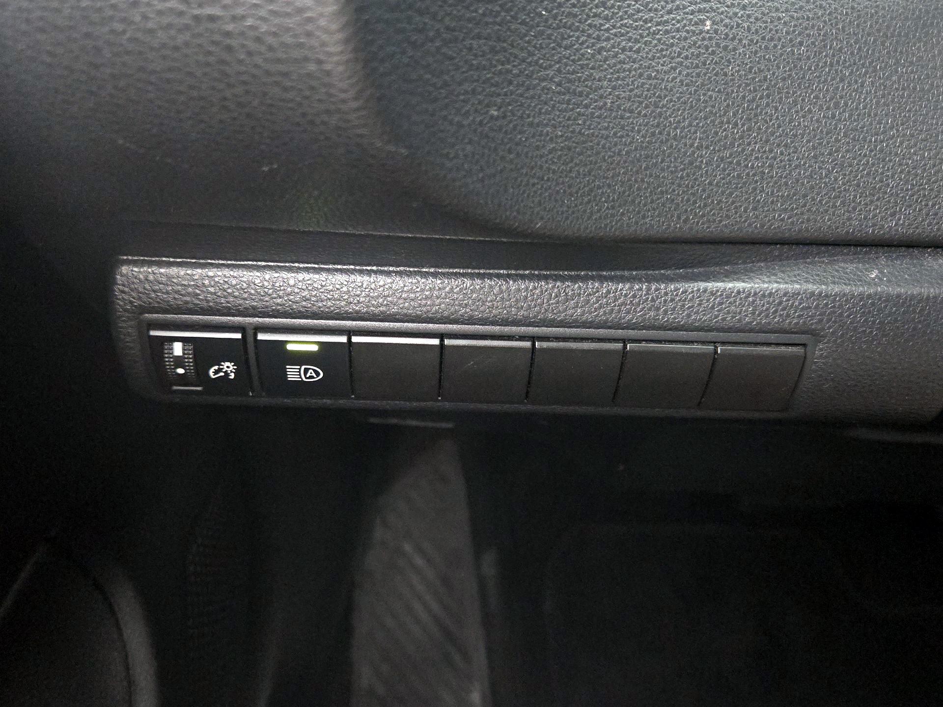 Thumbnail: 2020 Toyota Corolla - 13