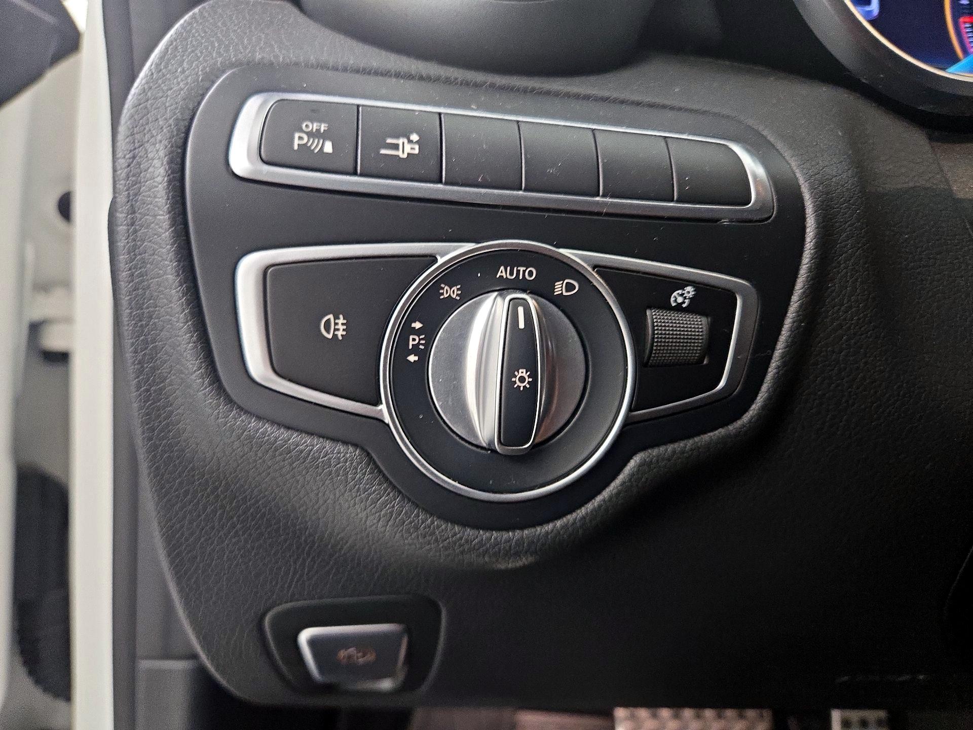 Thumbnail: 2022 Mercedes-Benz C-Class - 13