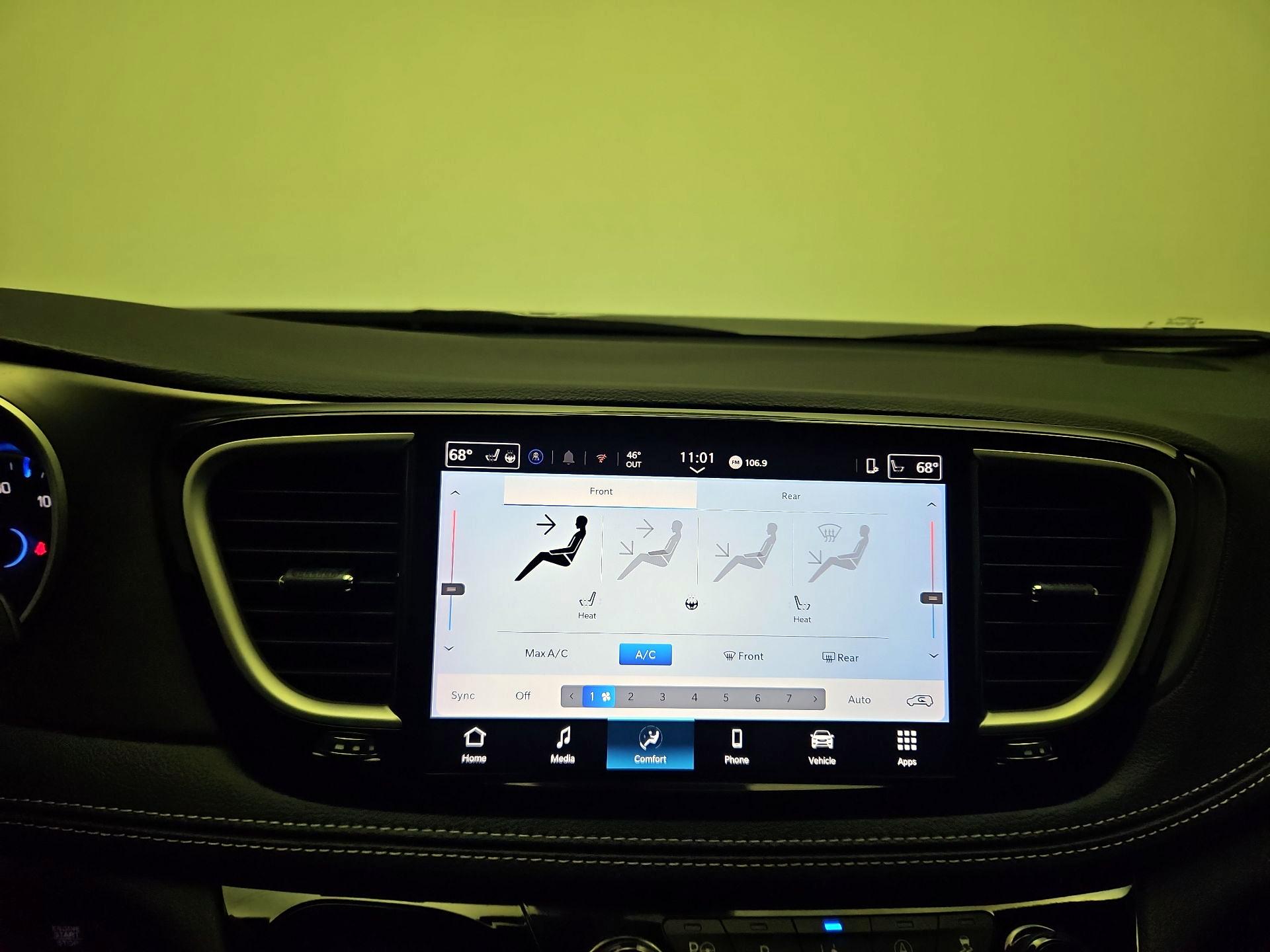 Thumbnail: 2025 Chrysler Pacifica - 15