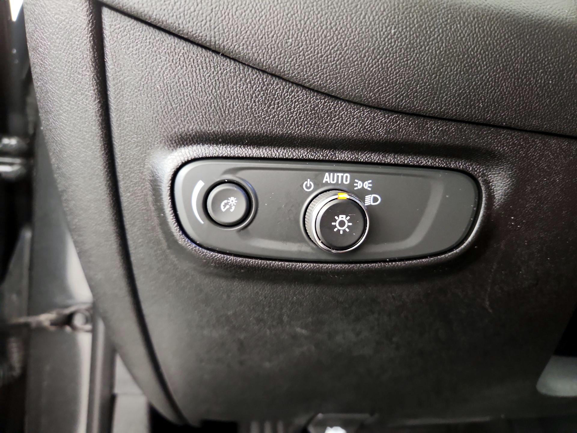 Thumbnail: 2019 Chevrolet Equinox - 13