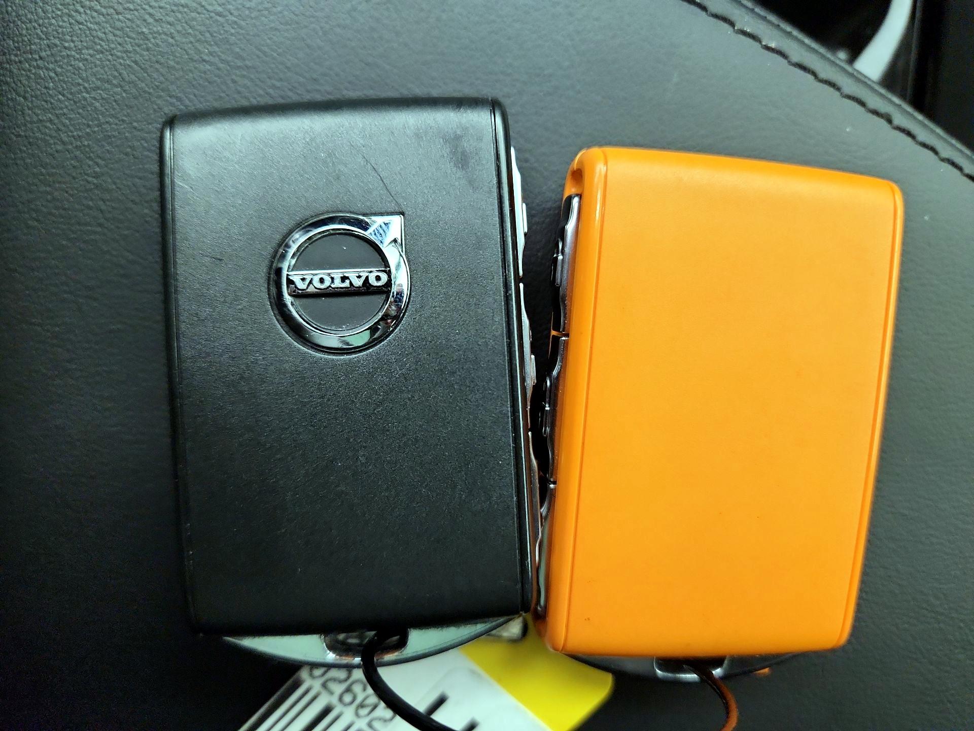 Thumbnail: 2025 Volvo XC60 - 18