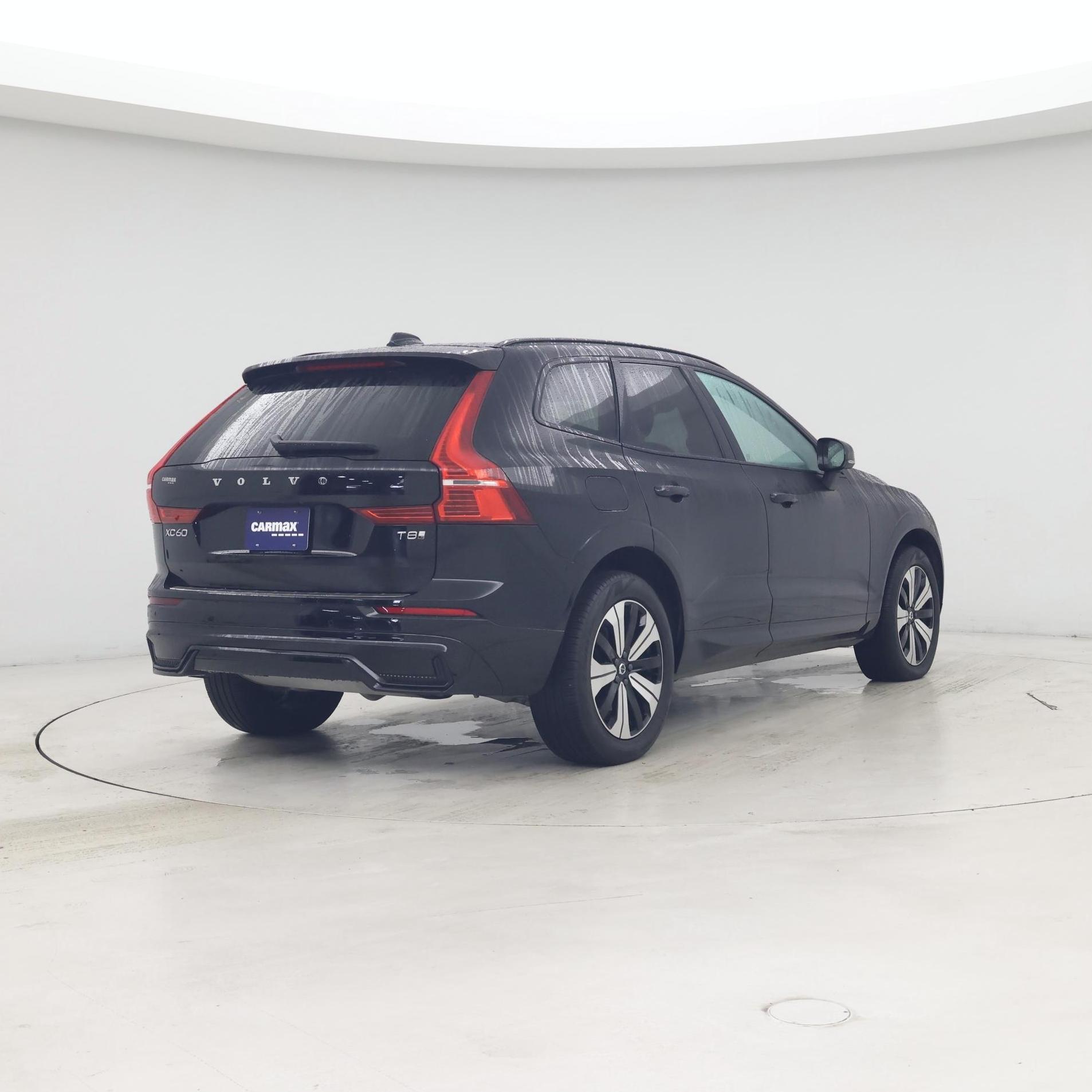 Thumbnail: 2025 Volvo XC60 - 8