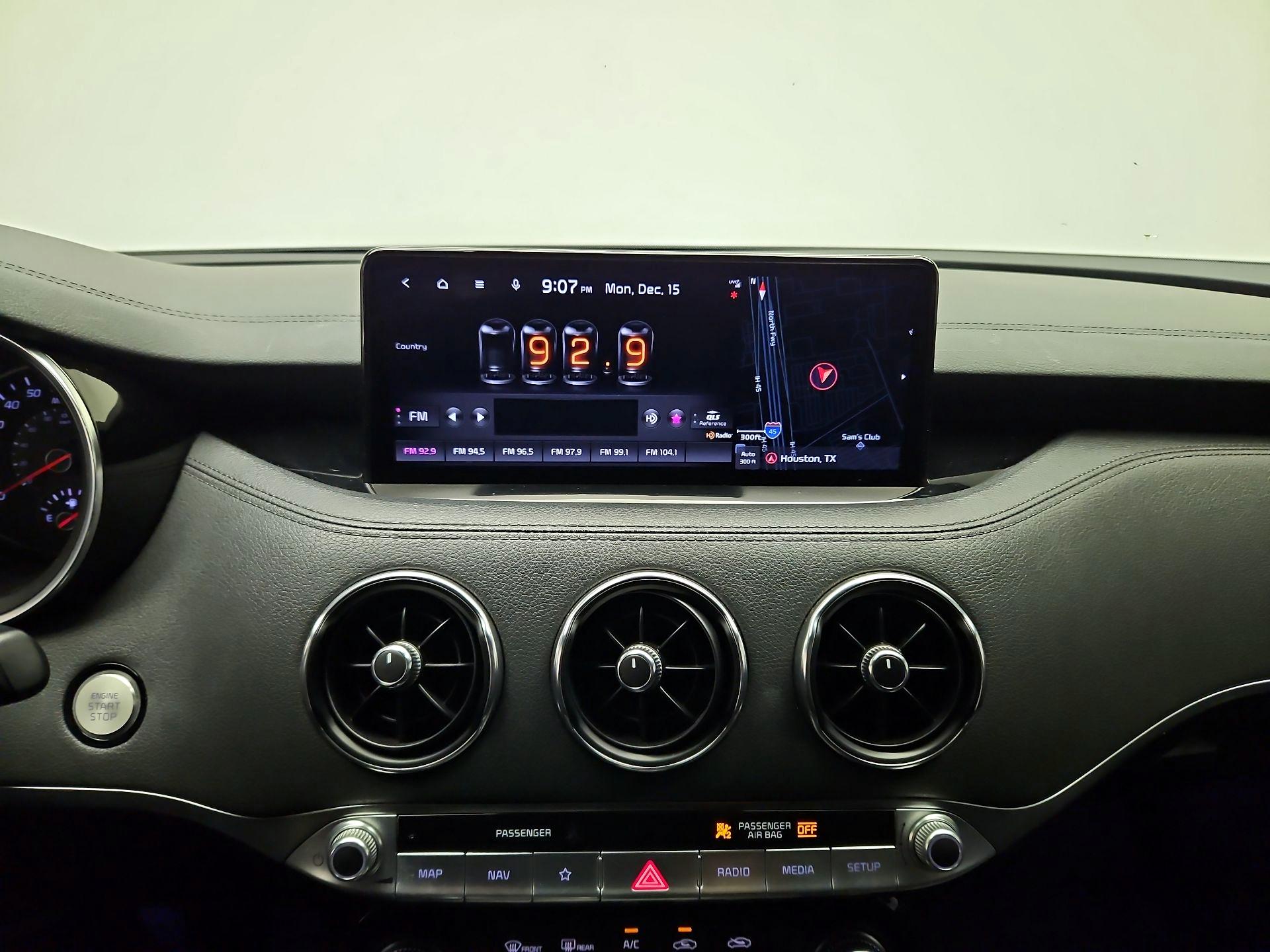 Thumbnail: 2022 Kia Stinger - 14