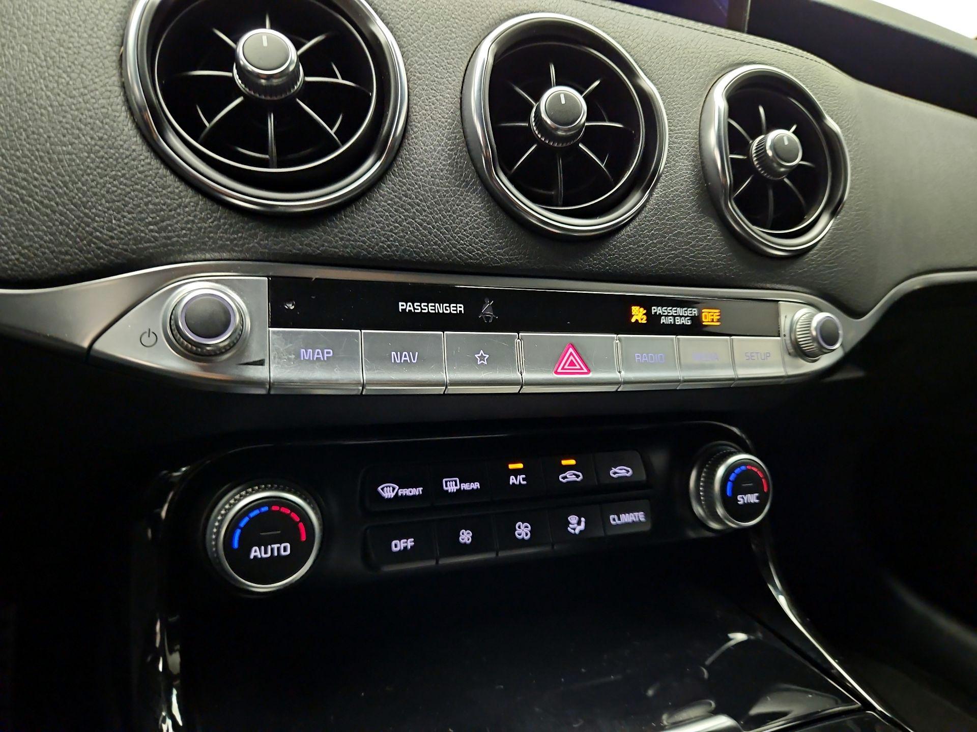 Thumbnail: 2022 Kia Stinger - 15