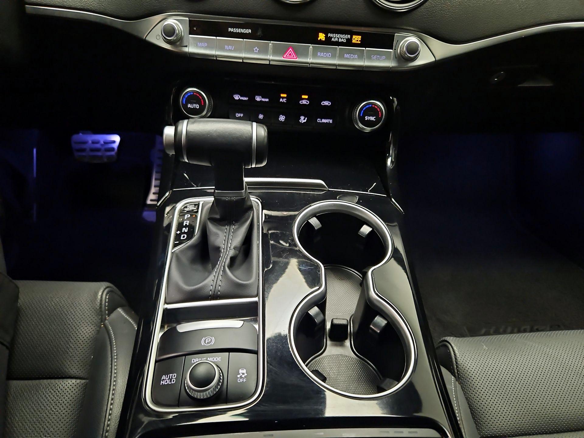 Thumbnail: 2022 Kia Stinger - 16