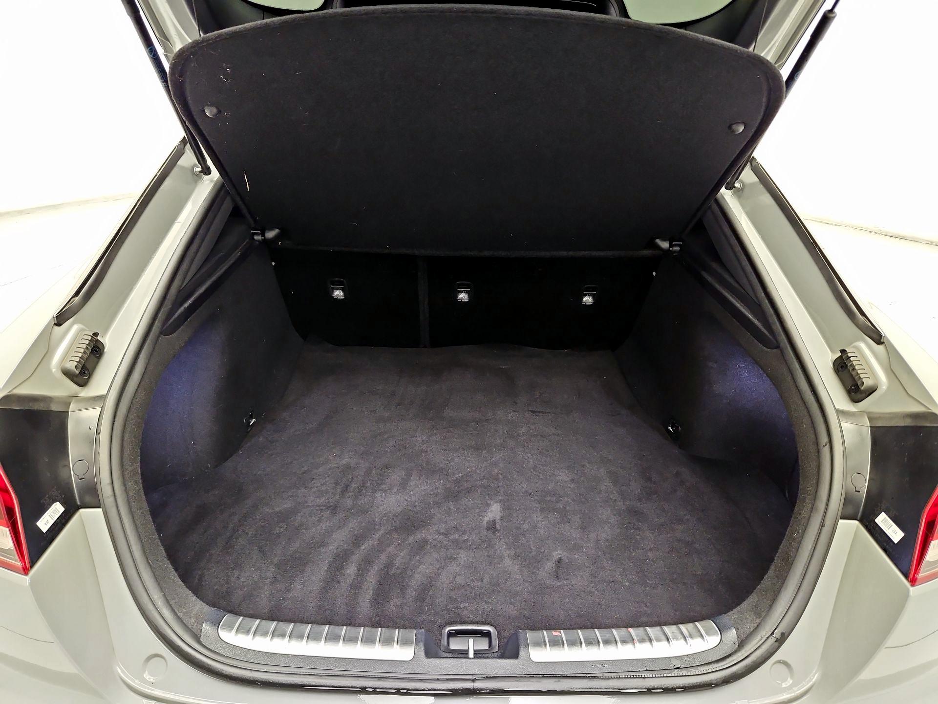 Thumbnail: 2022 Kia Stinger - 18