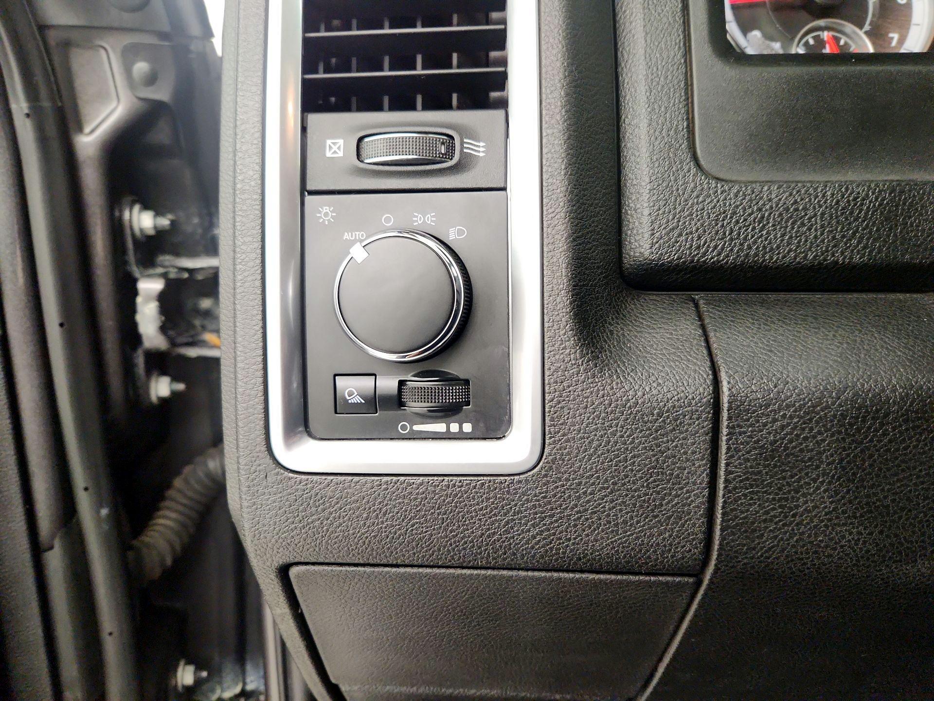 Thumbnail: 2024 RAM 1500 Classic - 13