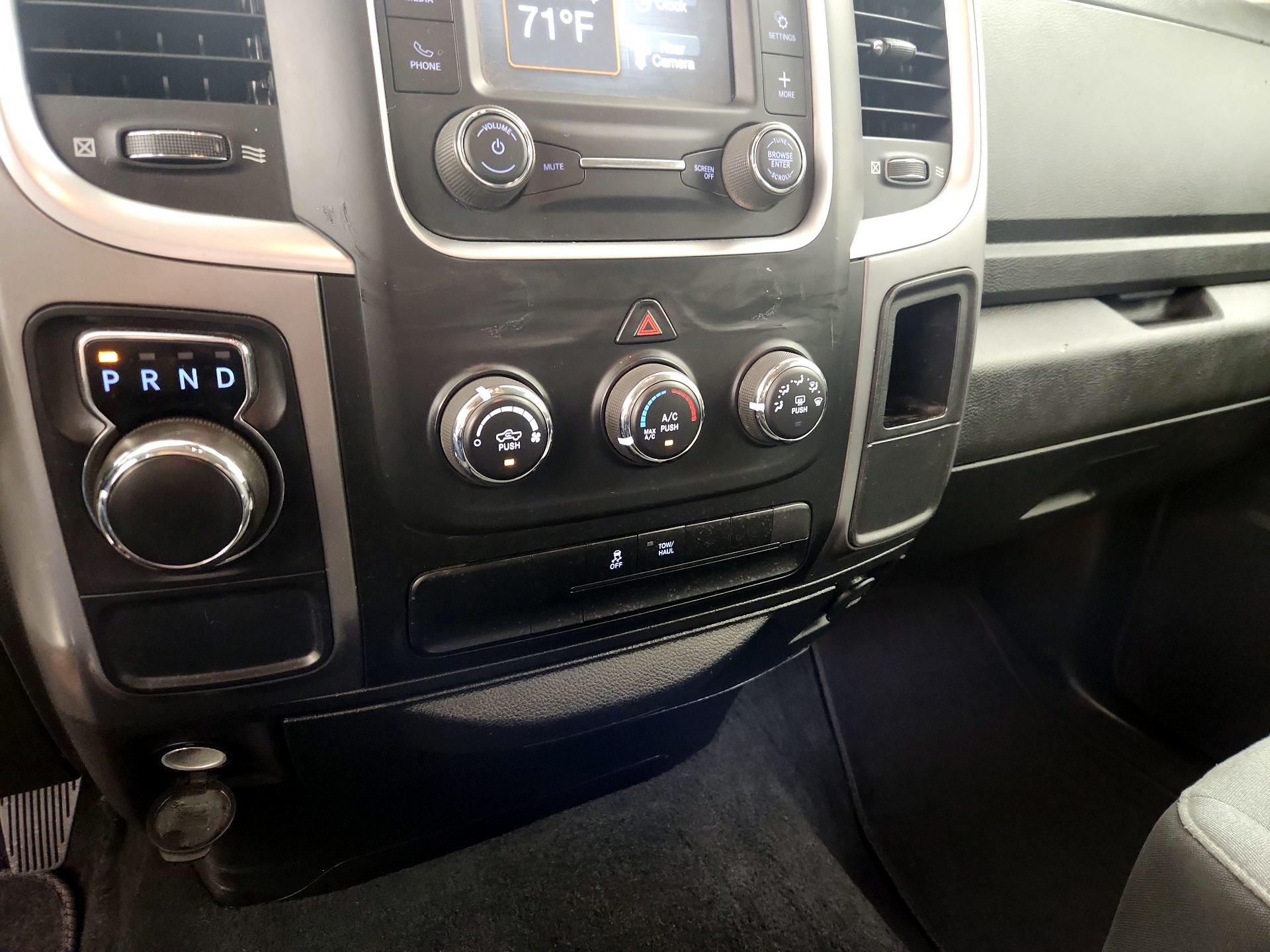 Thumbnail: 2024 RAM 1500 Classic - 16