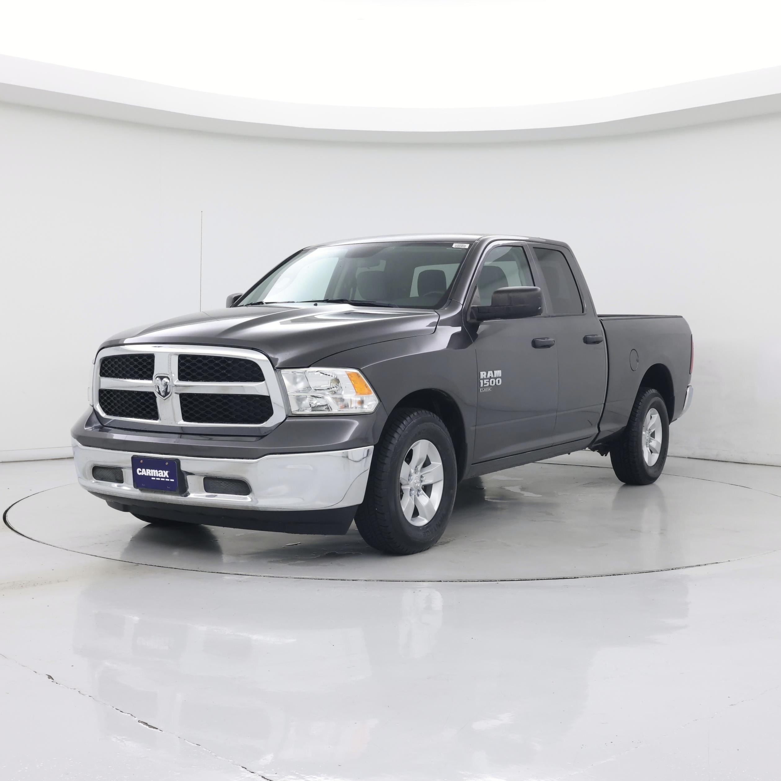 Thumbnail: 2024 RAM 1500 Classic - 4