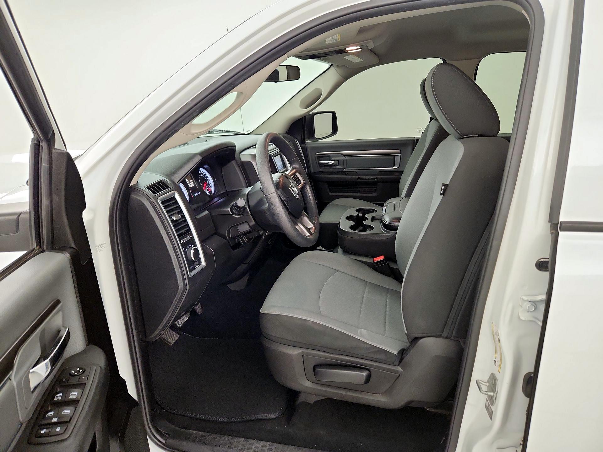 Thumbnail: 2022 RAM 1500 Classic - 11