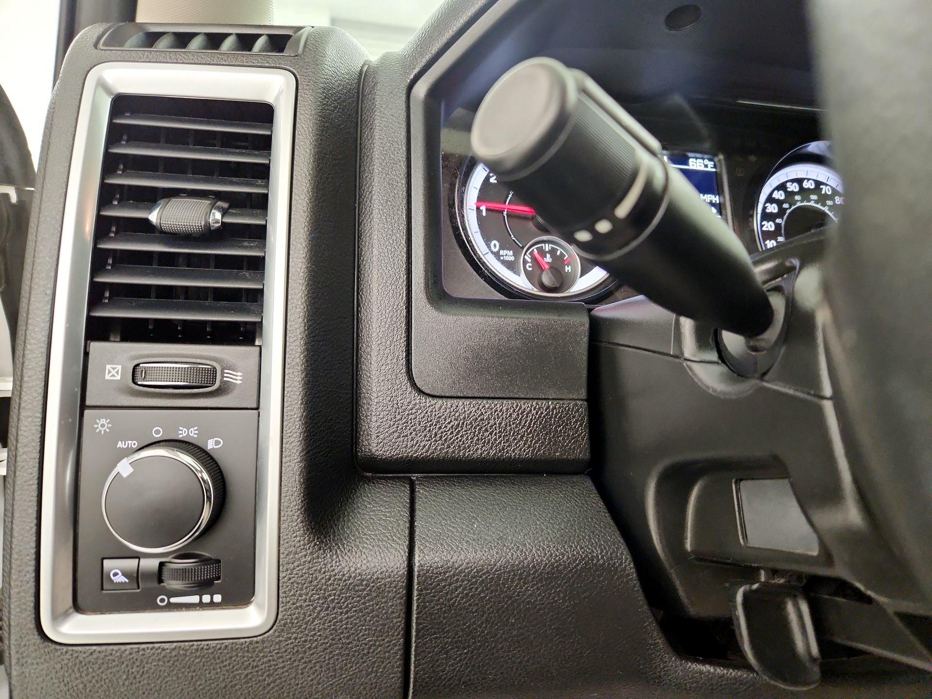 Thumbnail: 2022 RAM 1500 Classic - 13