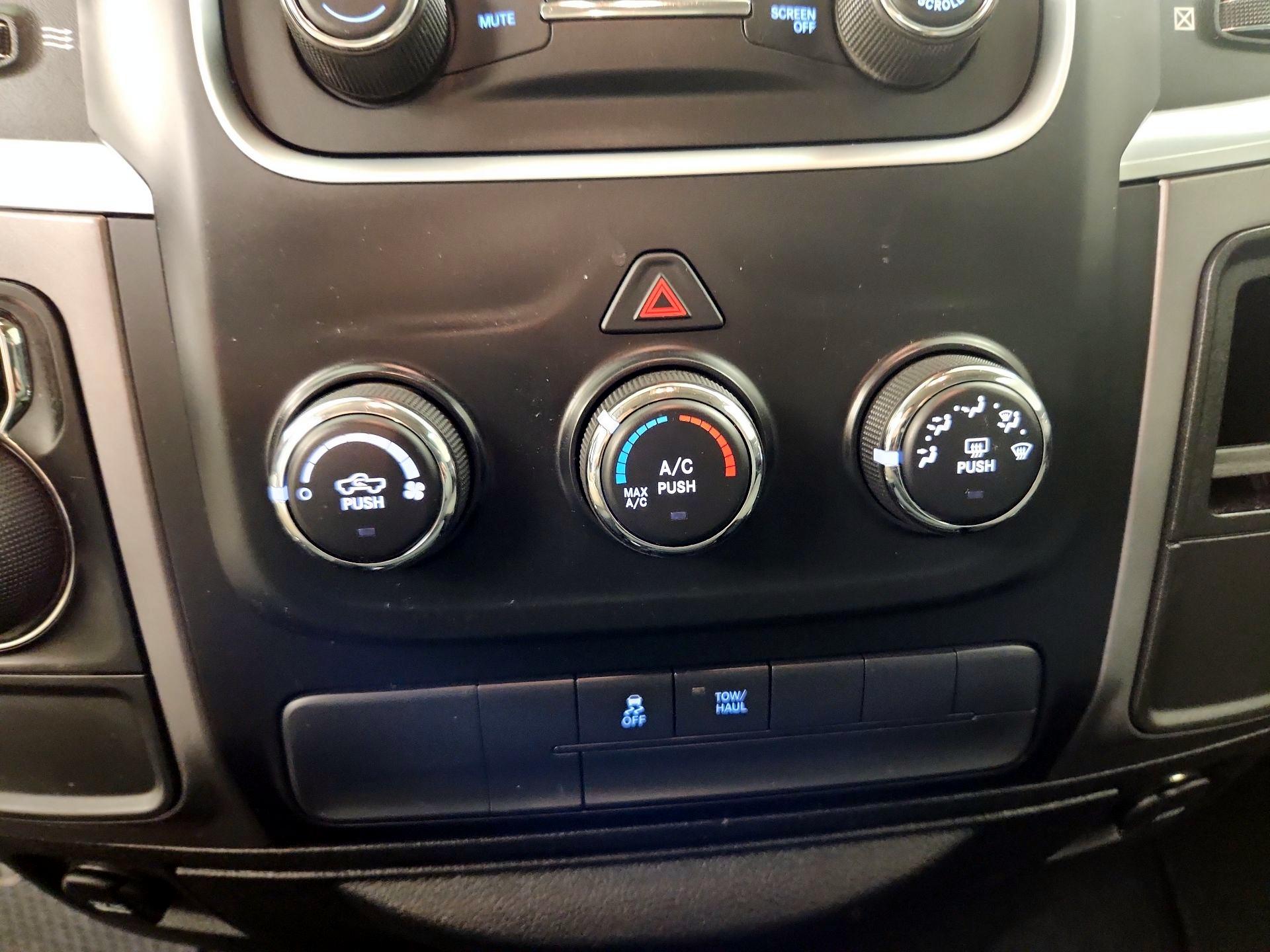 Thumbnail: 2022 RAM 1500 Classic - 16