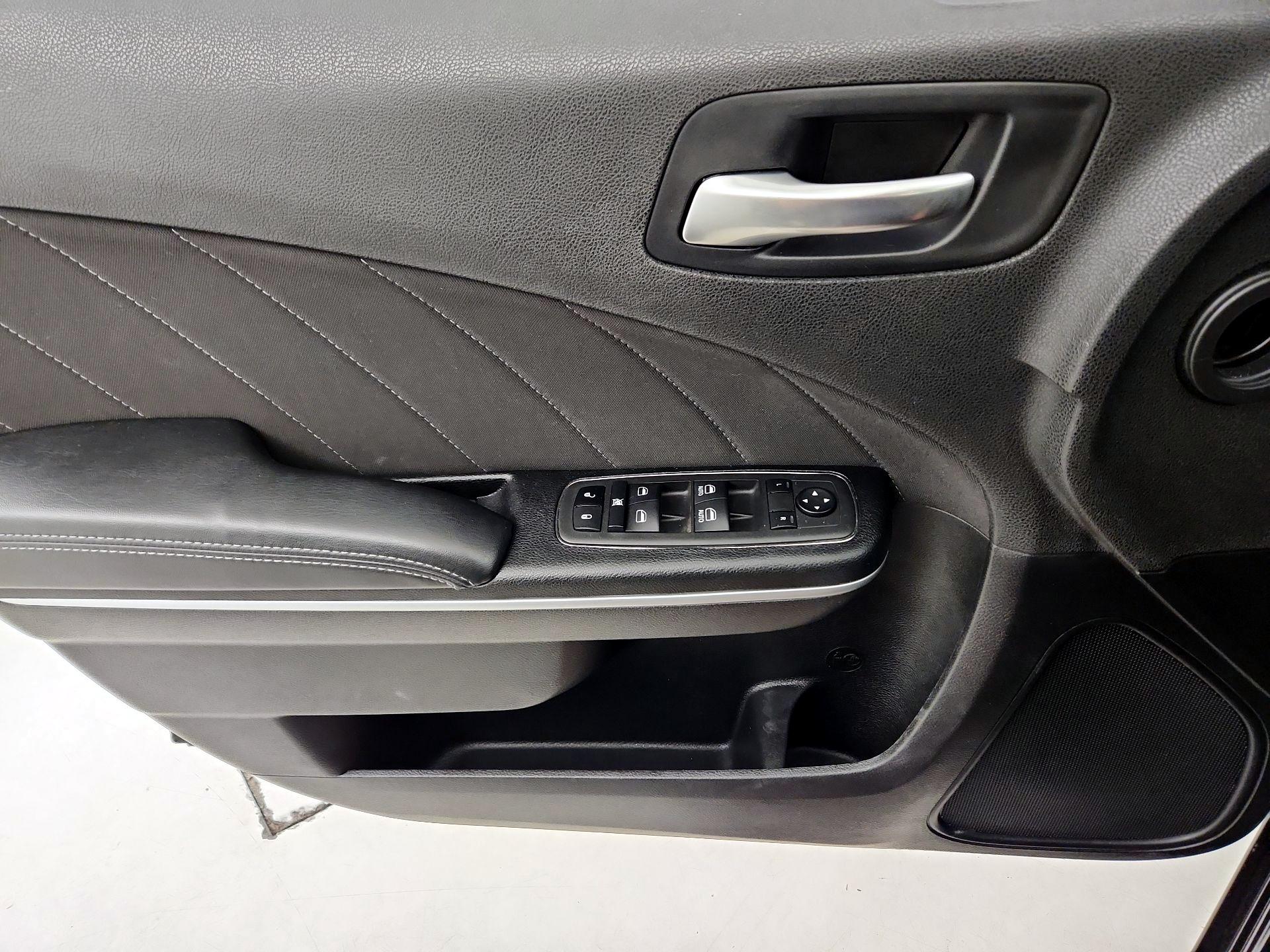 Thumbnail: 2022 Dodge Charger - 12