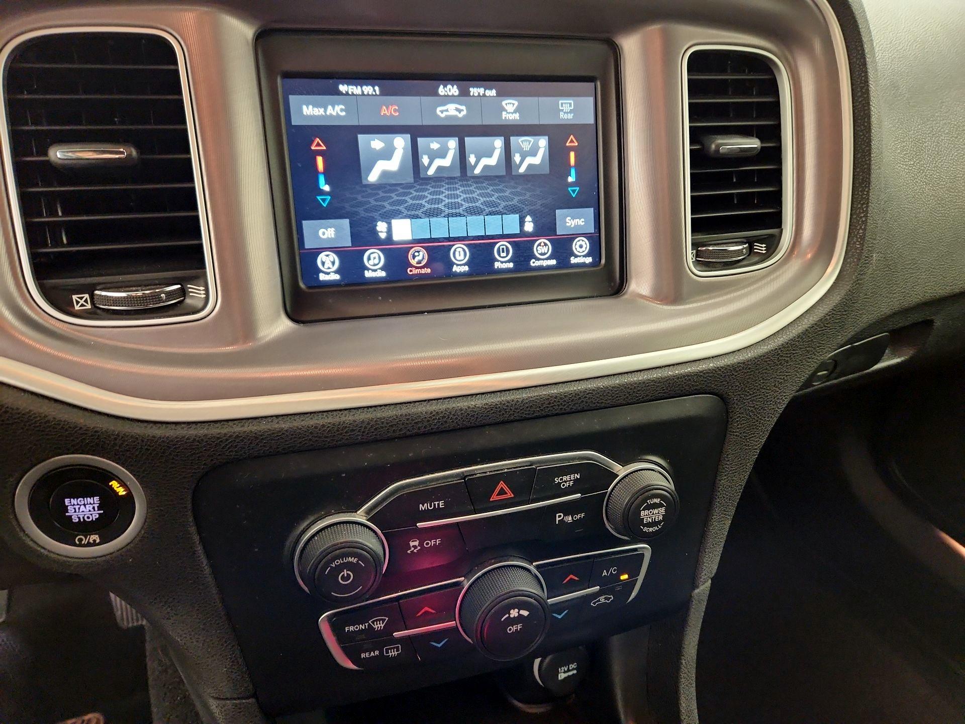 Thumbnail: 2022 Dodge Charger - 16