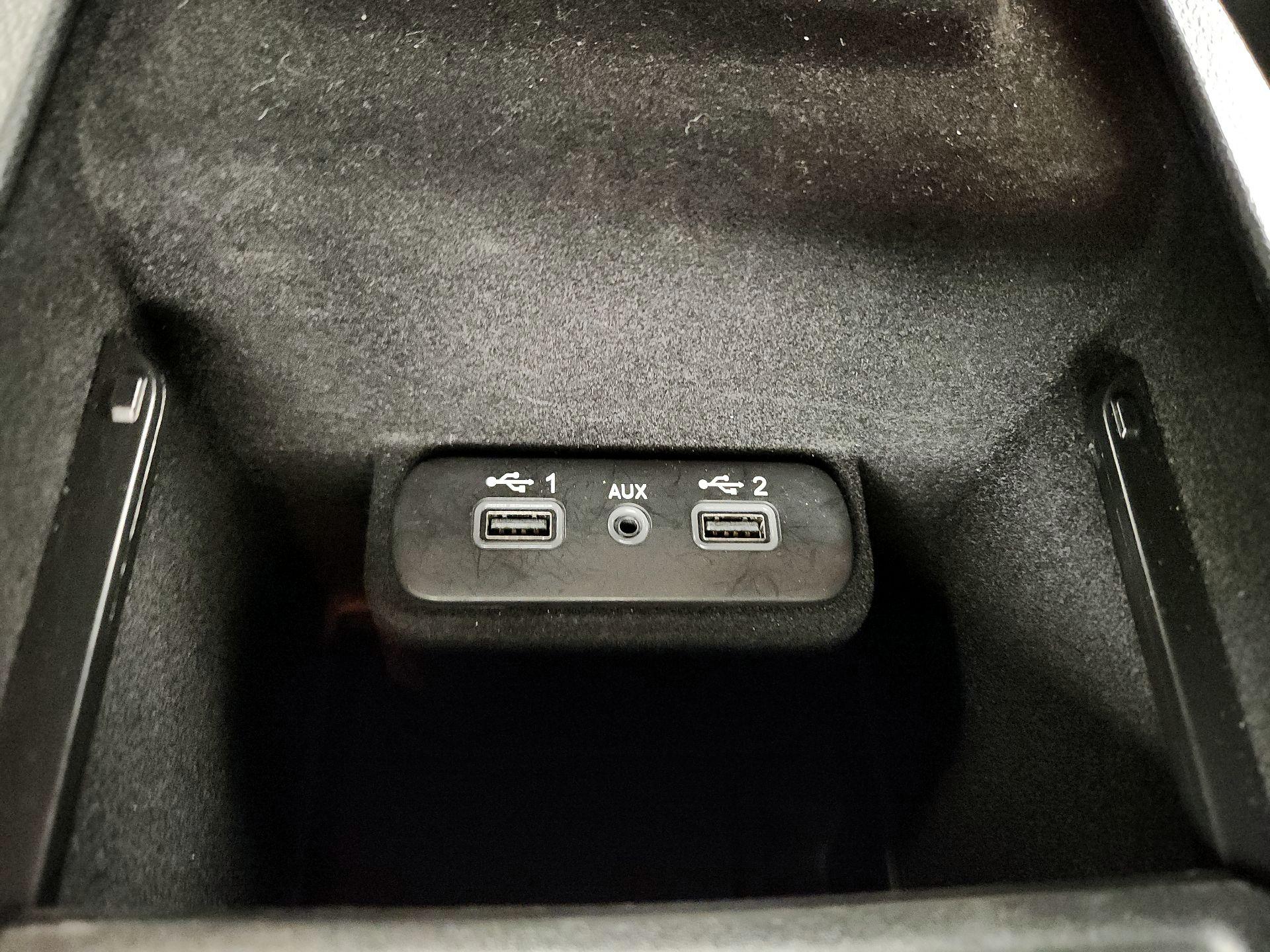 Thumbnail: 2021 Dodge Charger - 18