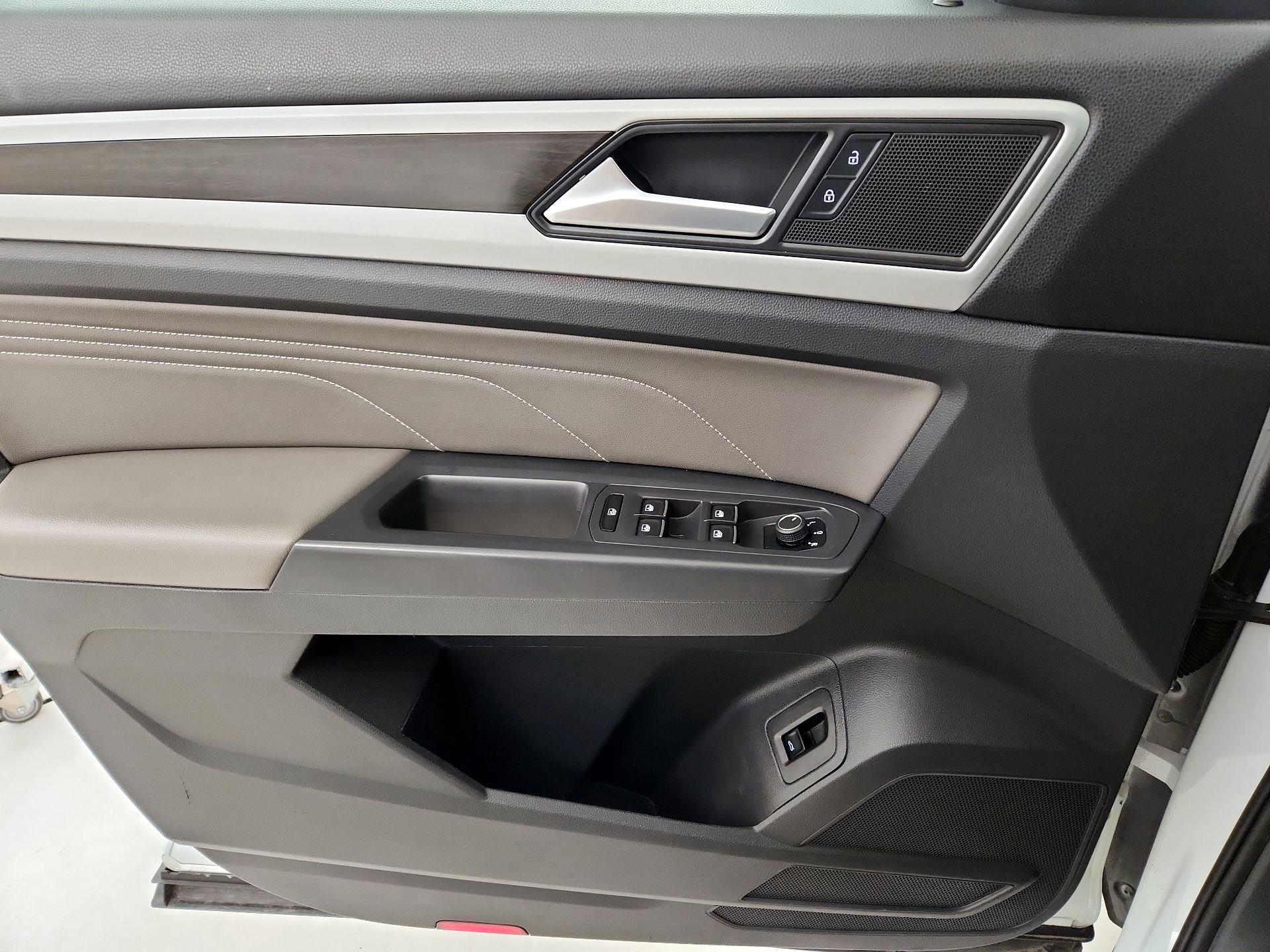 Thumbnail: 2021 Volkswagen Atlas - 12