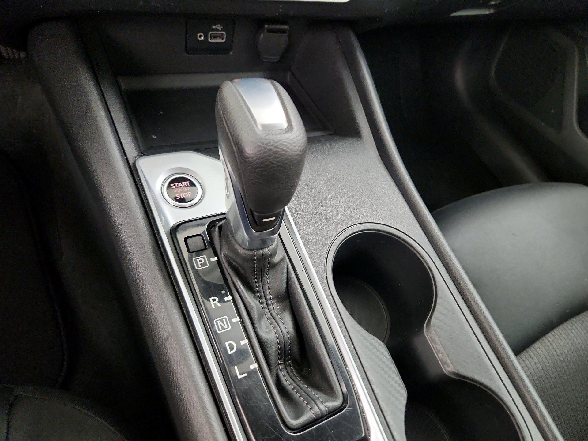 Thumbnail: 2021 Nissan Altima - 17