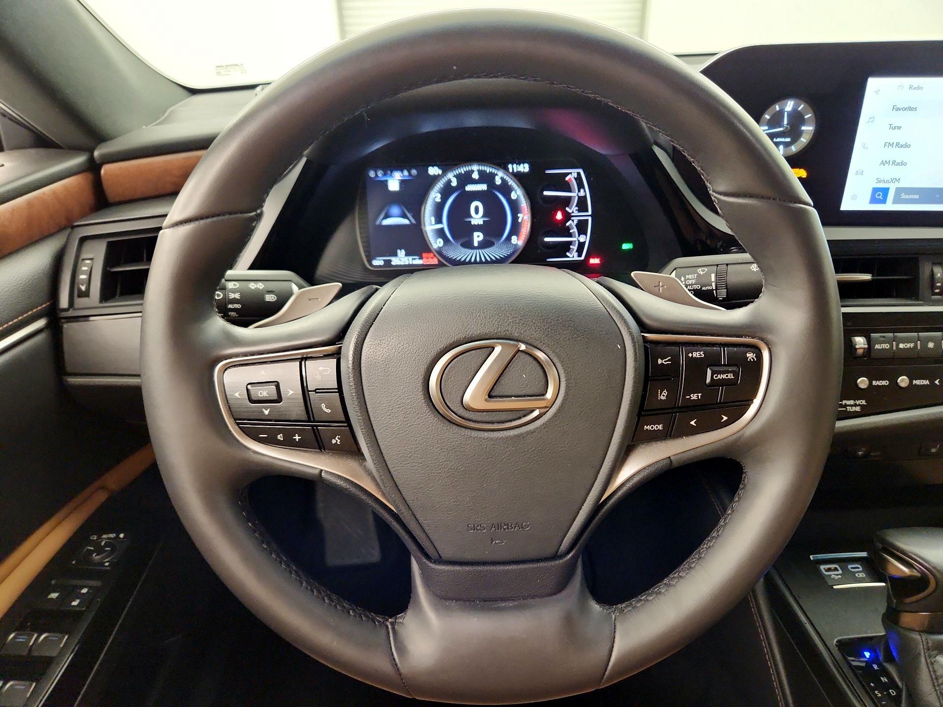 Thumbnail: 2025 Lexus ES - 10